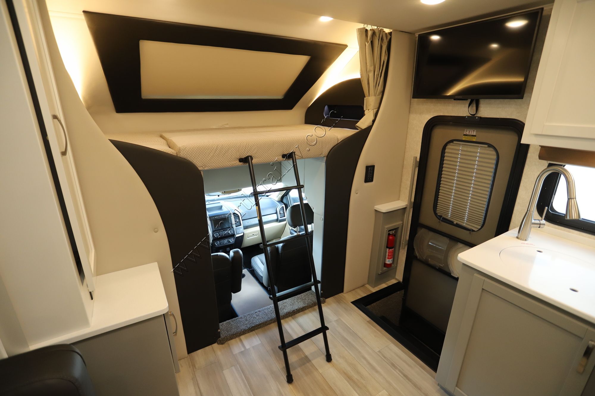 New 2022 Renegade Rv Veracruz 30VRM Class C  For Sale