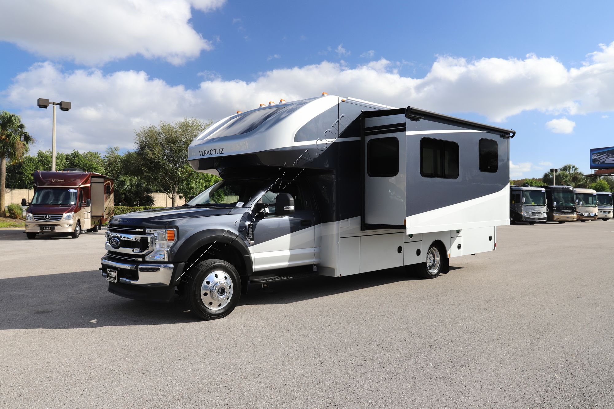 New 2022 Renegade Rv Veracruz 30VRM Class C  For Sale