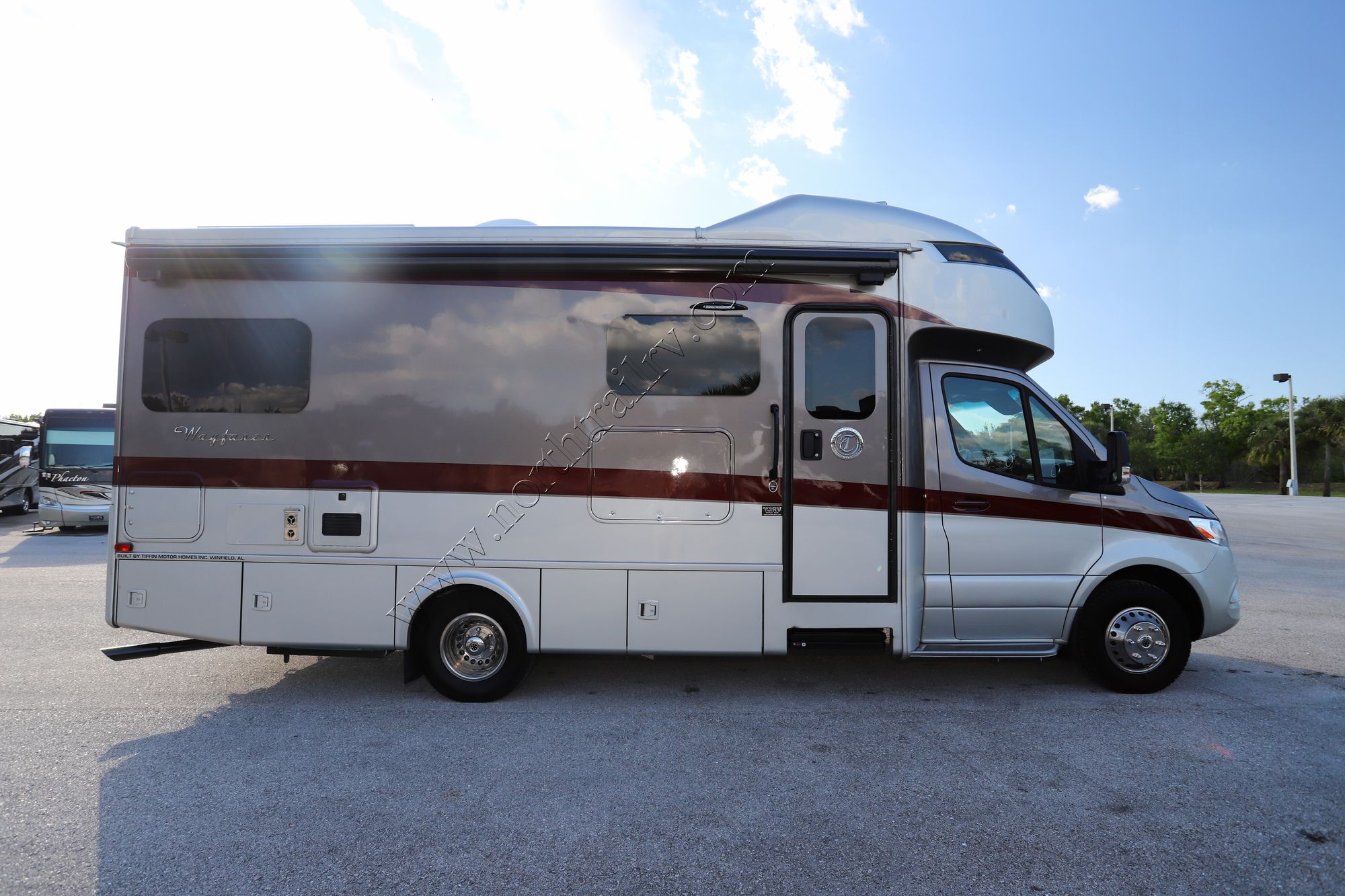 Used 2020 Tiffin Motor Homes Wayfarer 24TW Class C  For Sale