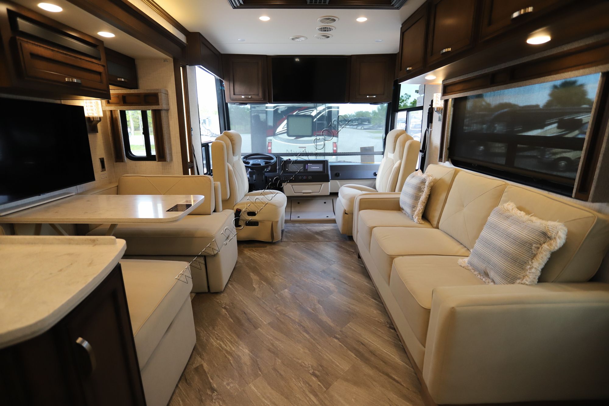 New 2022 Newmar Canyon Star 3927 Class A  For Sale