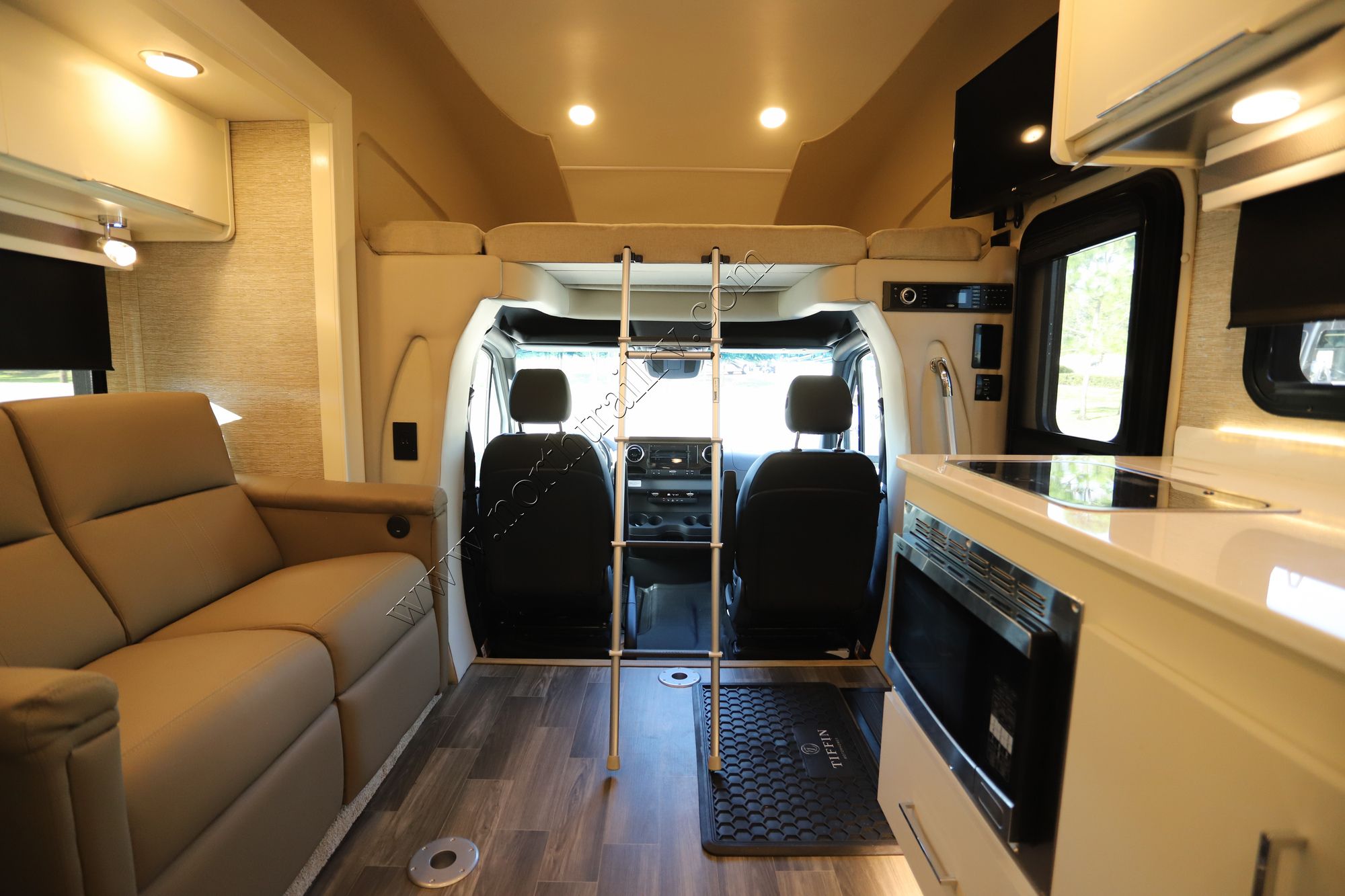 Used 2020 Tiffin Motor Homes Wayfarer 24TW Class C  For Sale