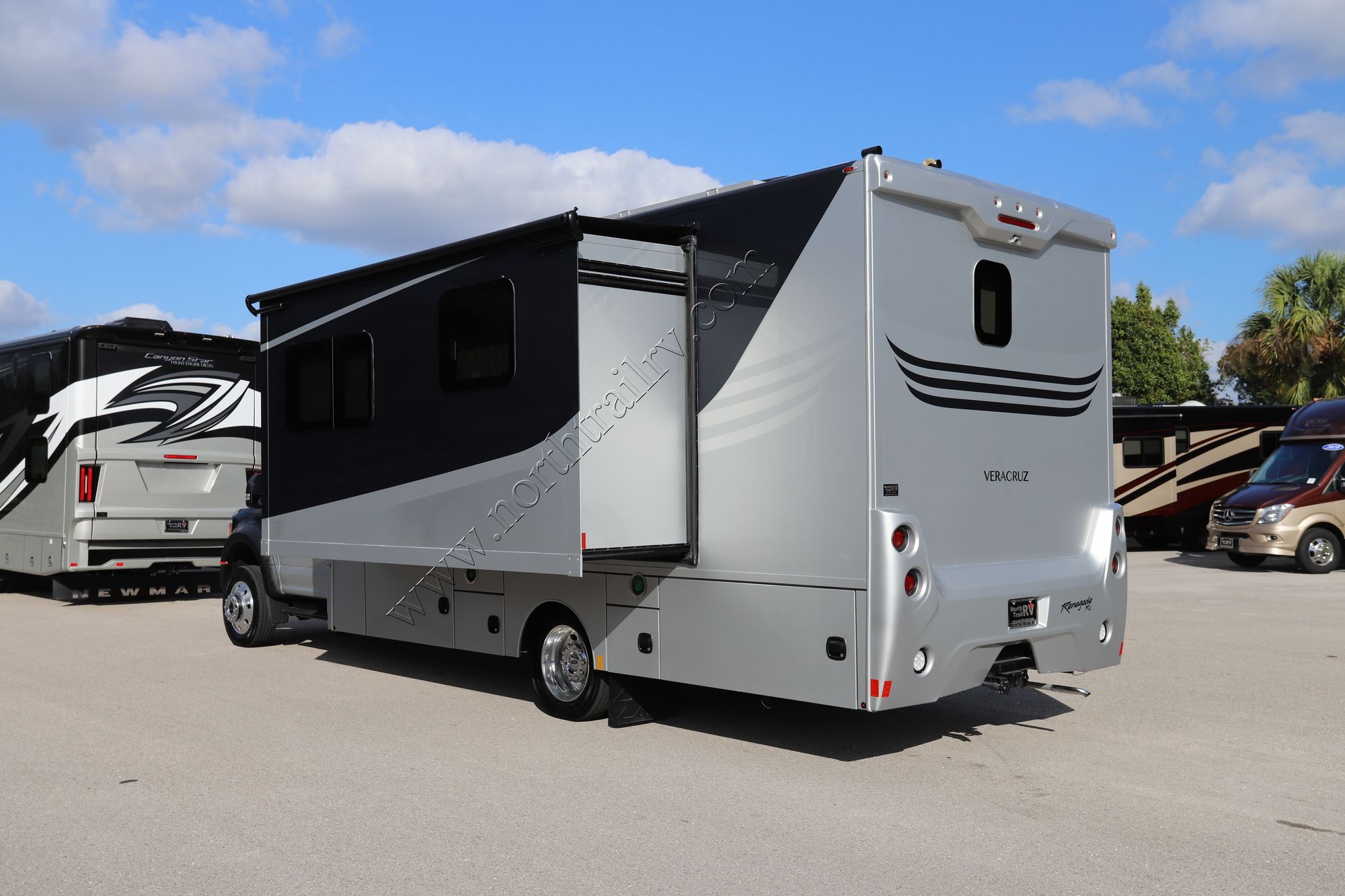 New 2022 Renegade Rv Veracruz 30VRM Class C  For Sale