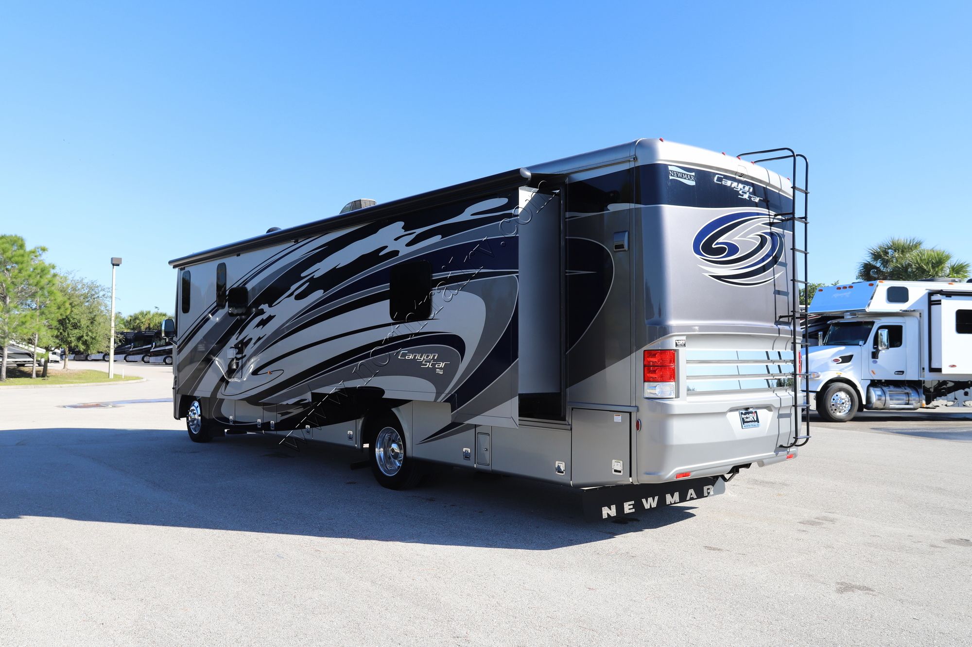Used 2019 Newmar Canyon Star 3723 Class A  For Sale