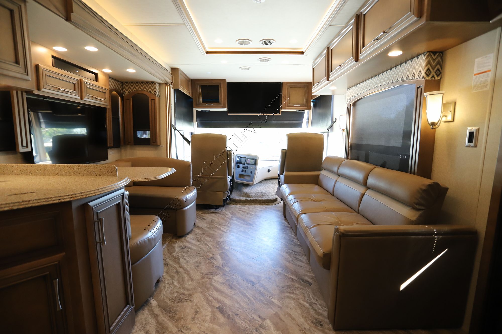 Used 2019 Newmar Canyon Star 3723 Class A  For Sale