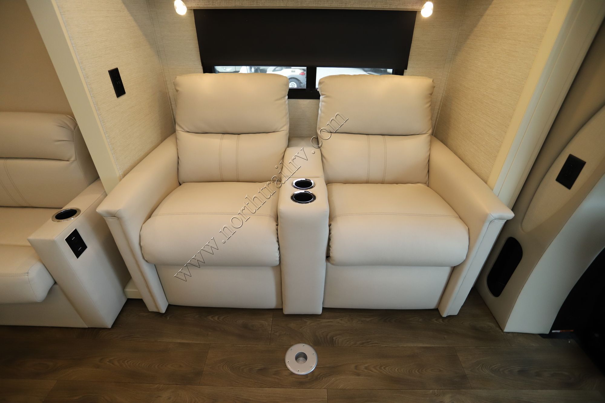 Used 2021 Tiffin Motor Homes Wayfarer 25RW Class C  For Sale