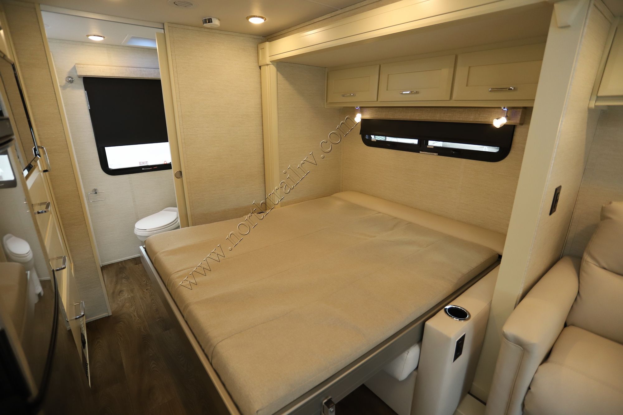 Used 2021 Tiffin Motor Homes Wayfarer 25RW Class C  For Sale