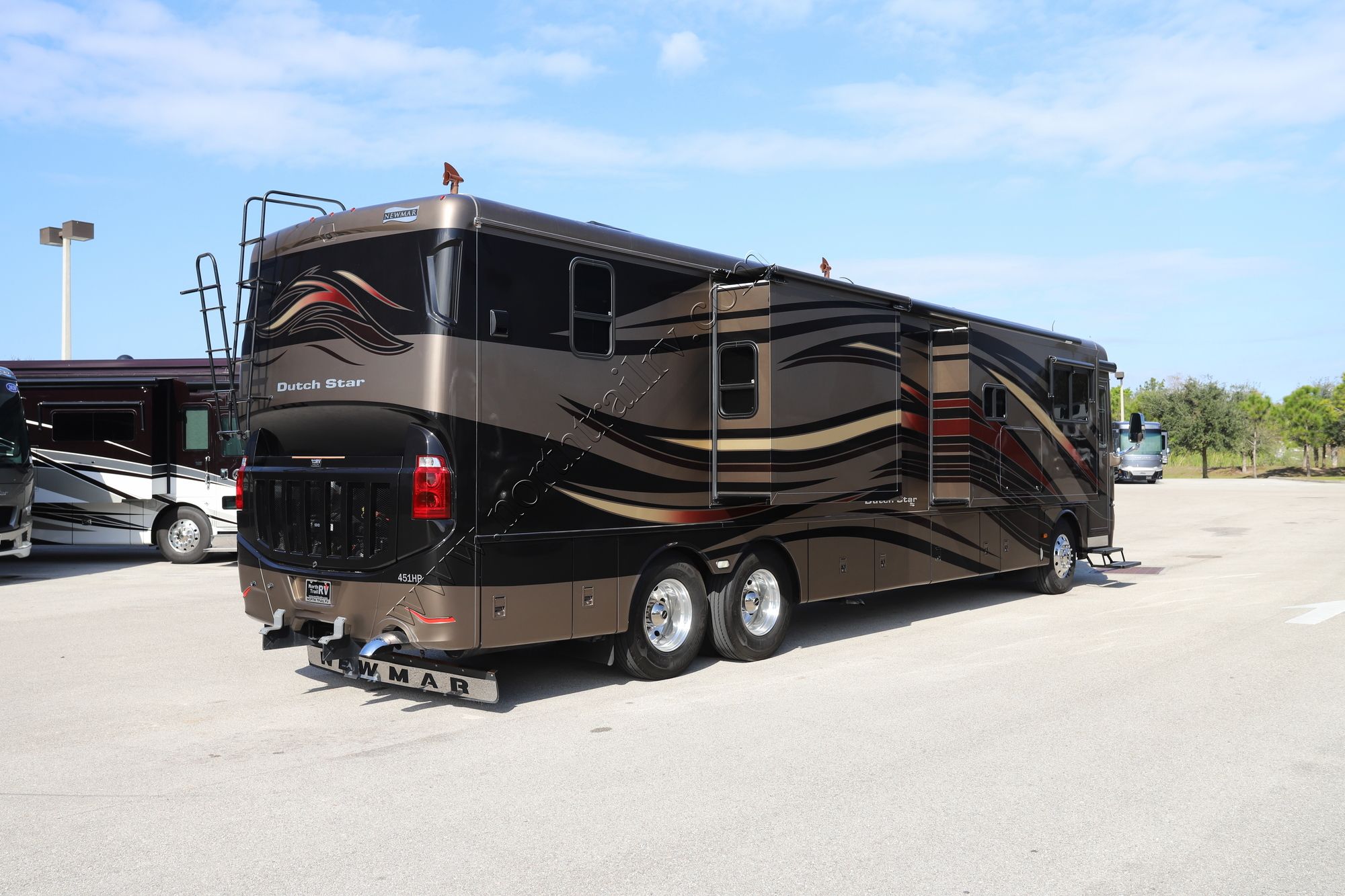 Used 2013 Newmar Dutch Star 4344 Class A  For Sale