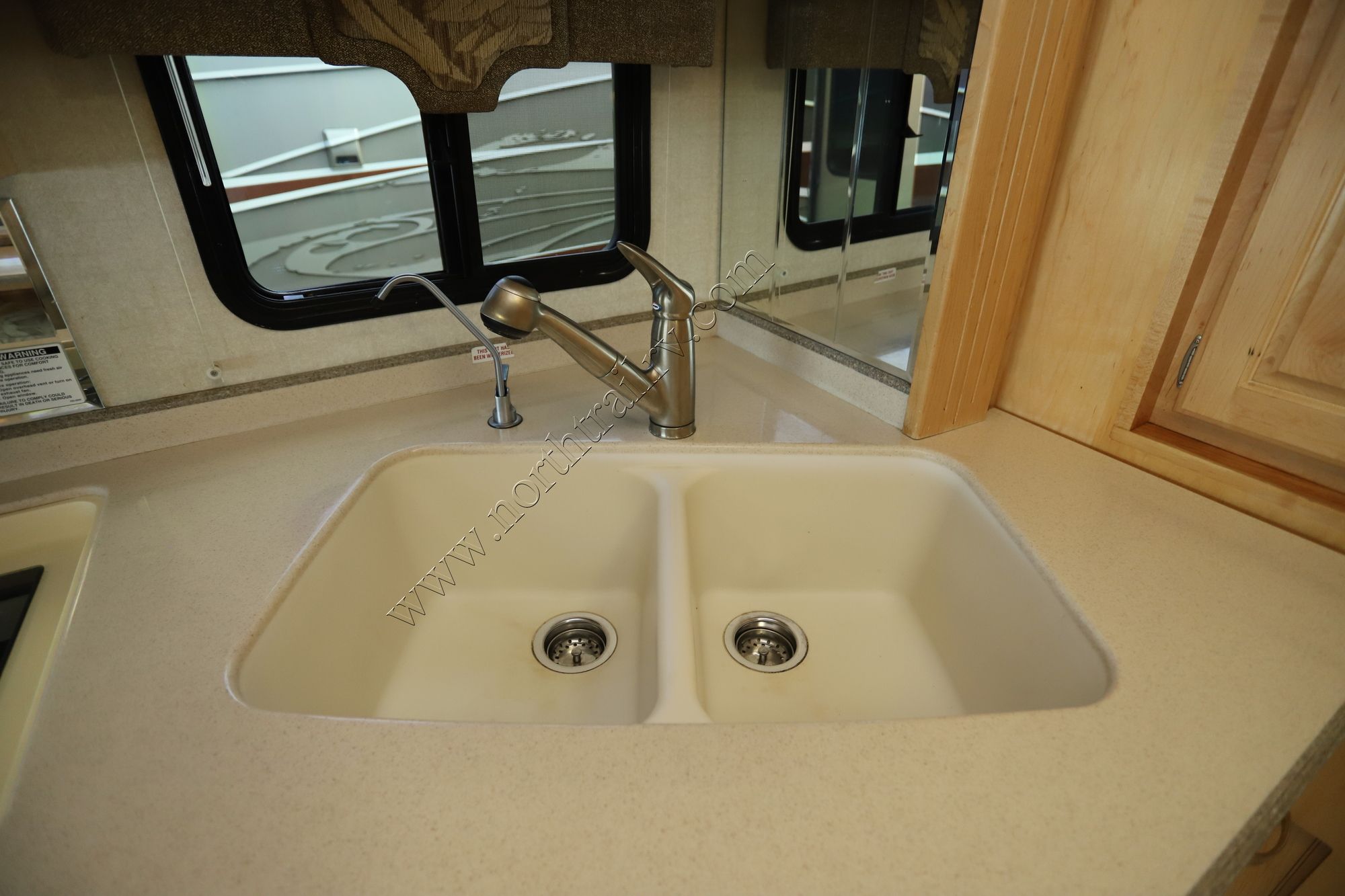 Used 2004 Holiday Rambler Scepter 40 Class A  For Sale