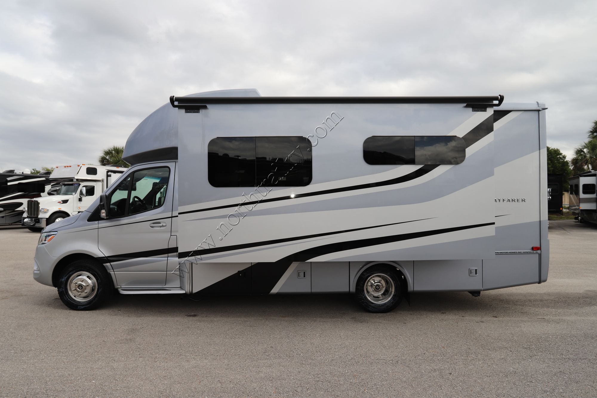 Used 2021 Tiffin Motor Homes Wayfarer 25RW Class C  For Sale