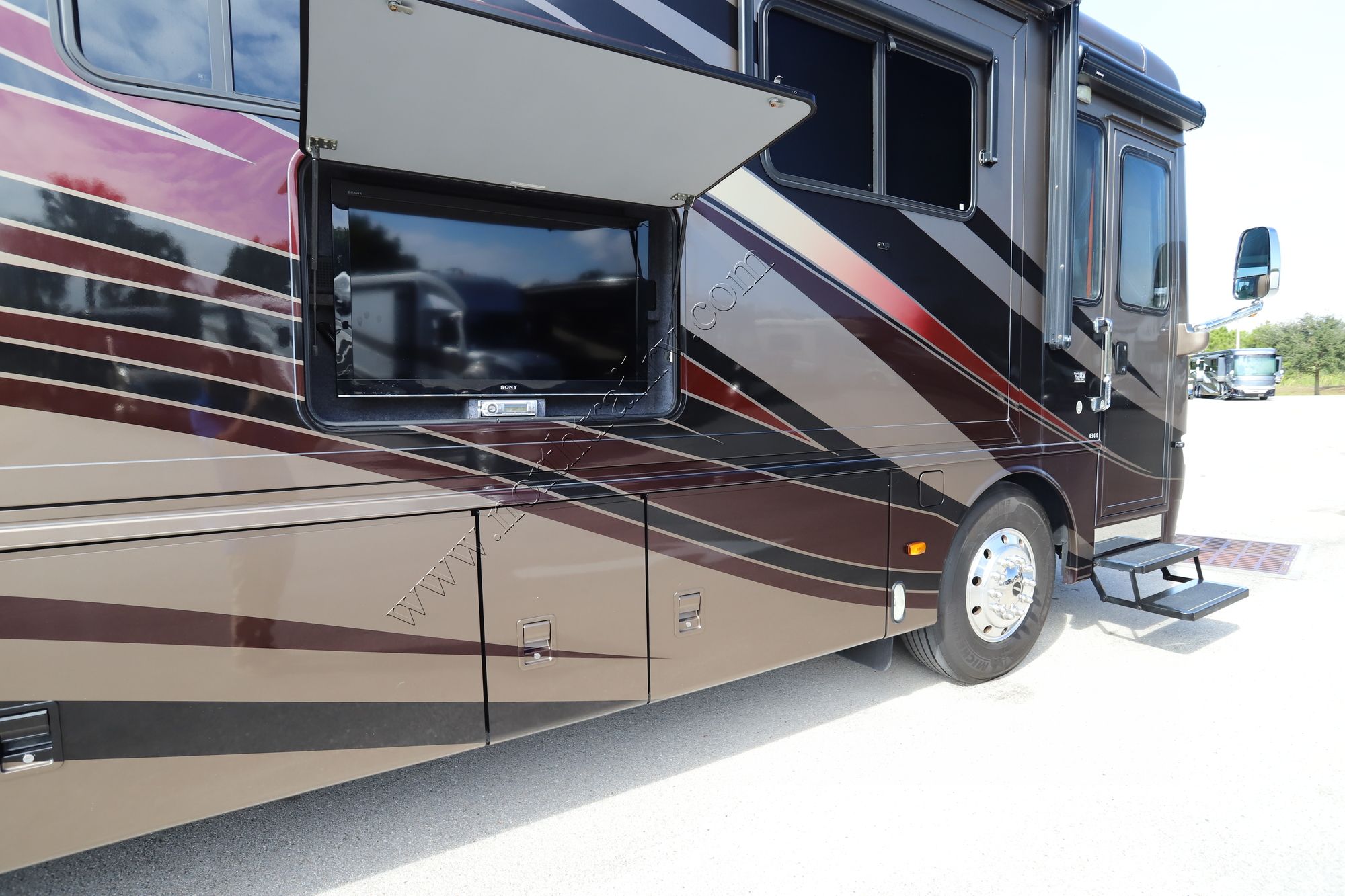 Used 2013 Newmar Dutch Star 4344 Class A  For Sale