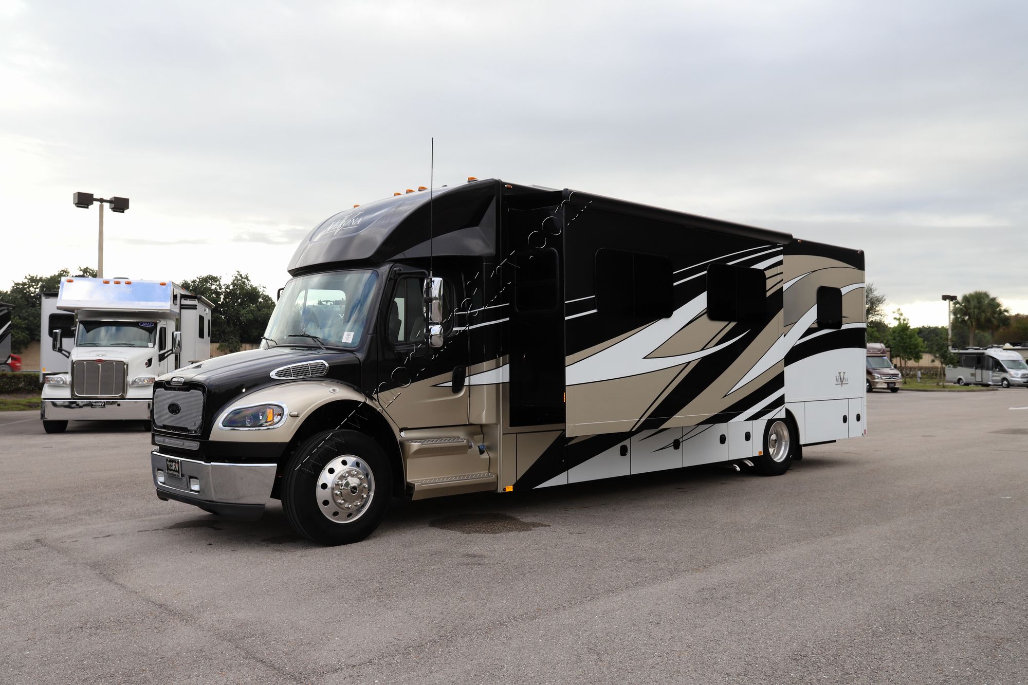 Used 2020 Renegade Rv Verona 36VSB Super C  For Sale