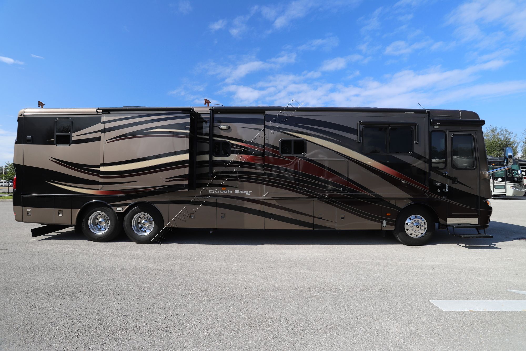 Used 2013 Newmar Dutch Star 4344 Class A  For Sale