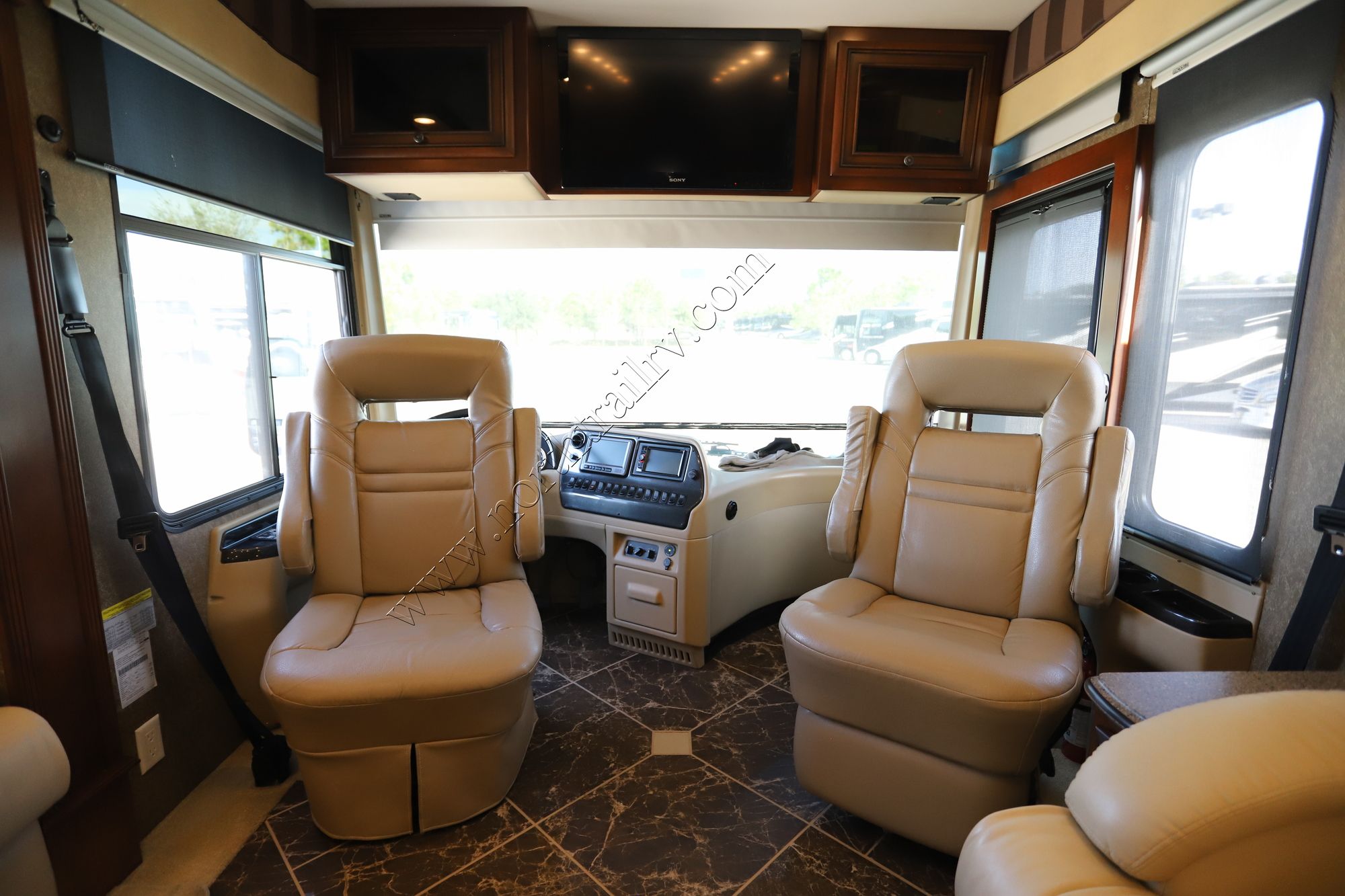 Used 2013 Newmar Dutch Star 4344 Class A  For Sale