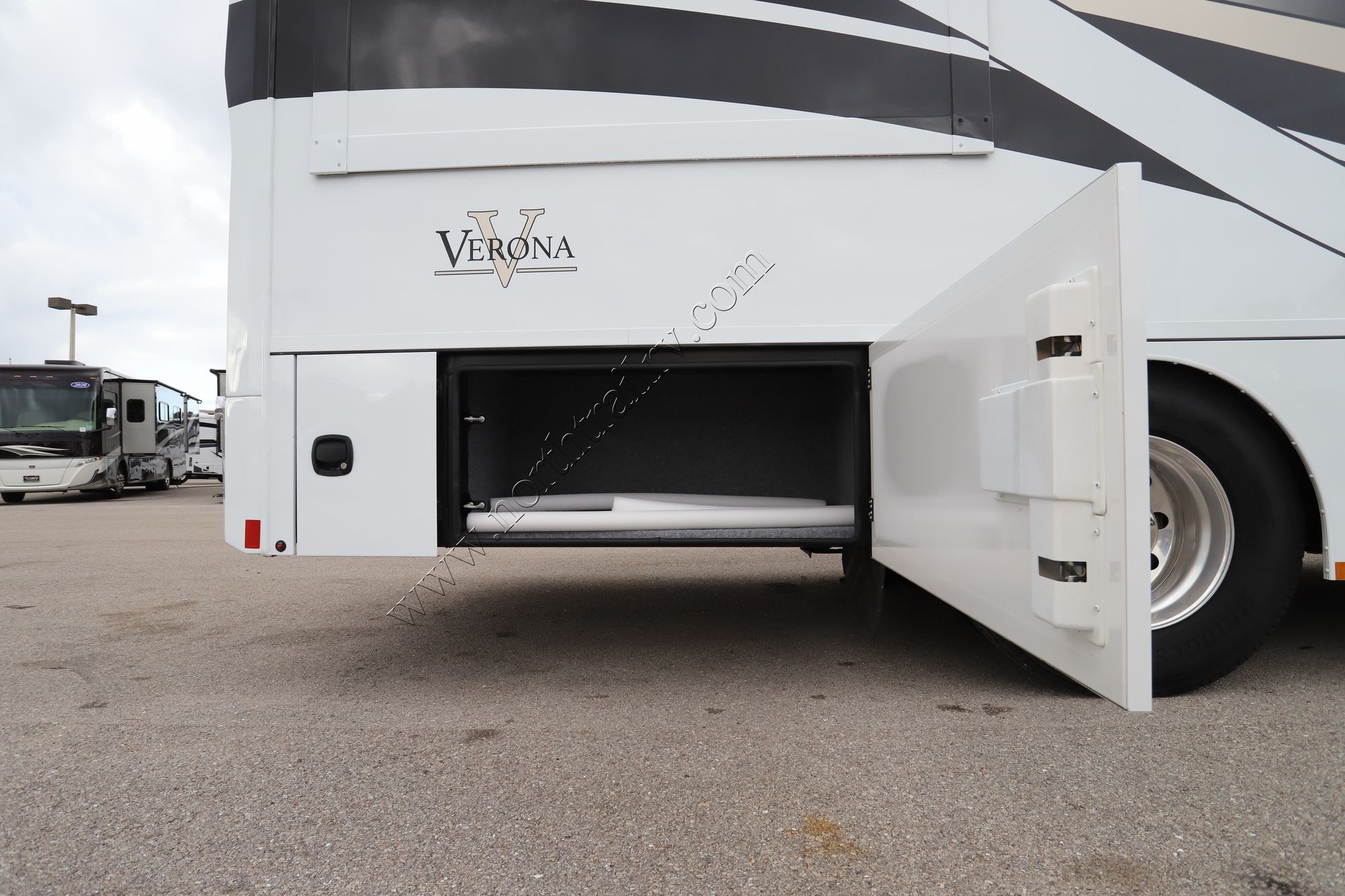 Used 2020 Renegade Rv Verona 36VSB Super C  For Sale