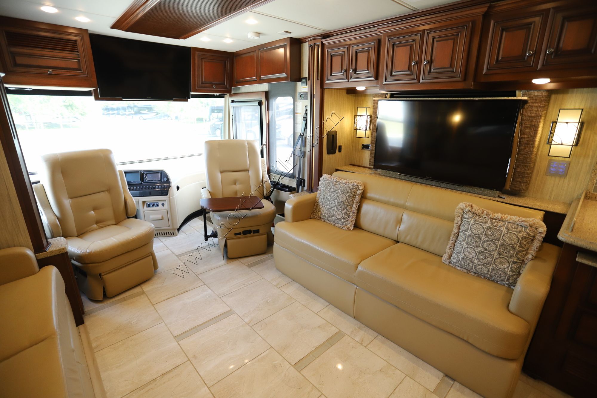 Used 2017 Newmar Dutch Star 4369 Class A  For Sale