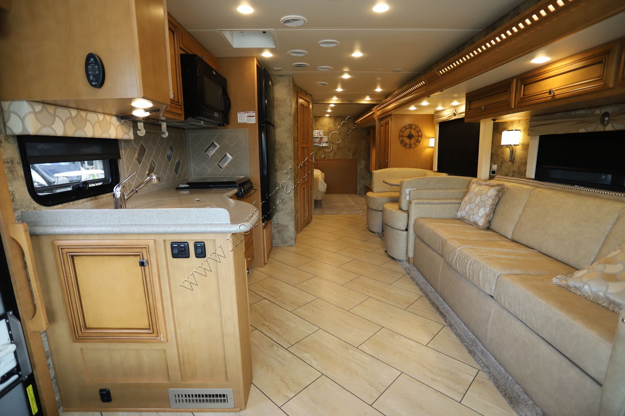 Used 2017 Newmar Bay Star 3124 Class A  For Sale