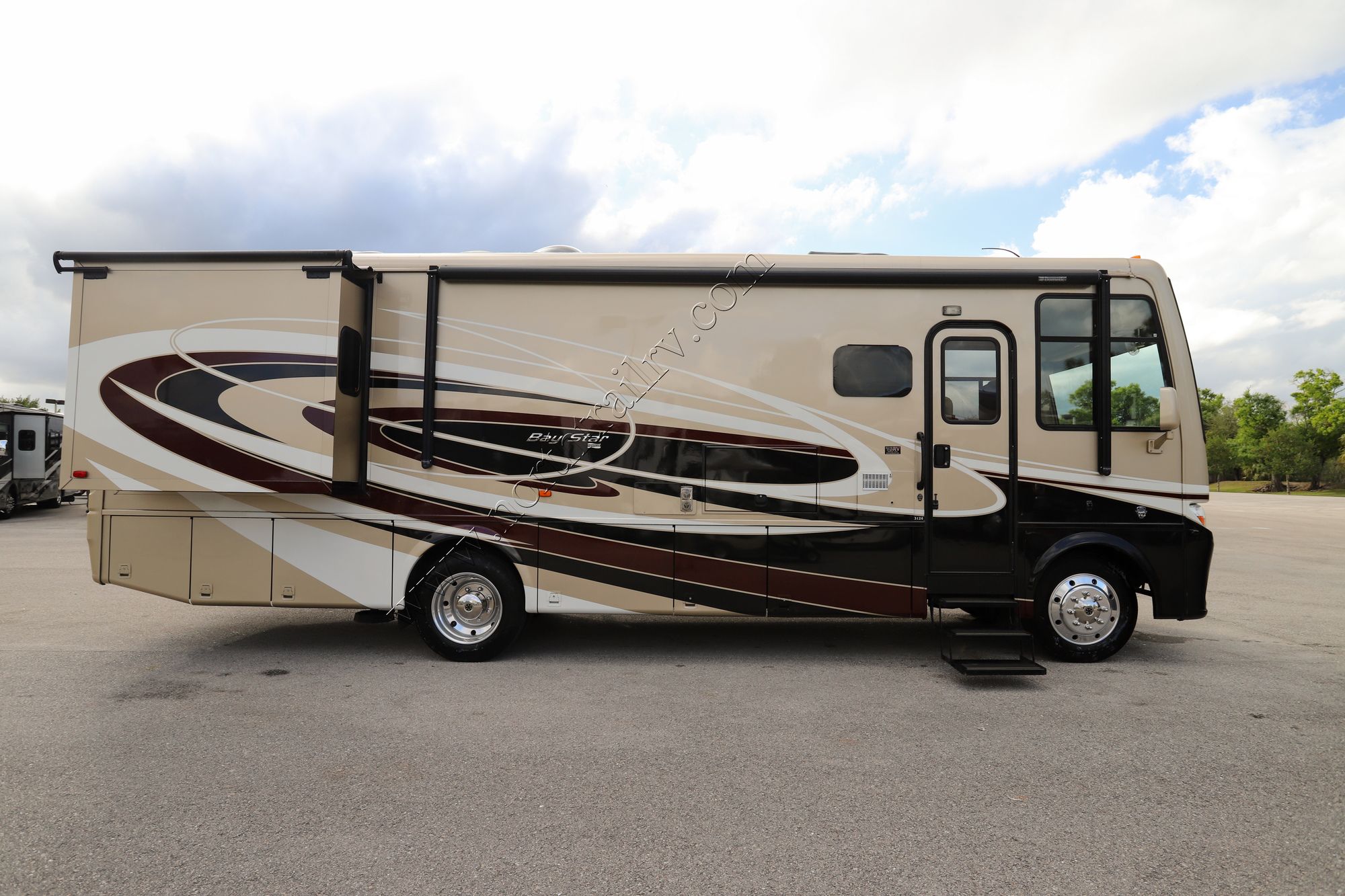 Used 2017 Newmar Bay Star 3124 Class A  For Sale