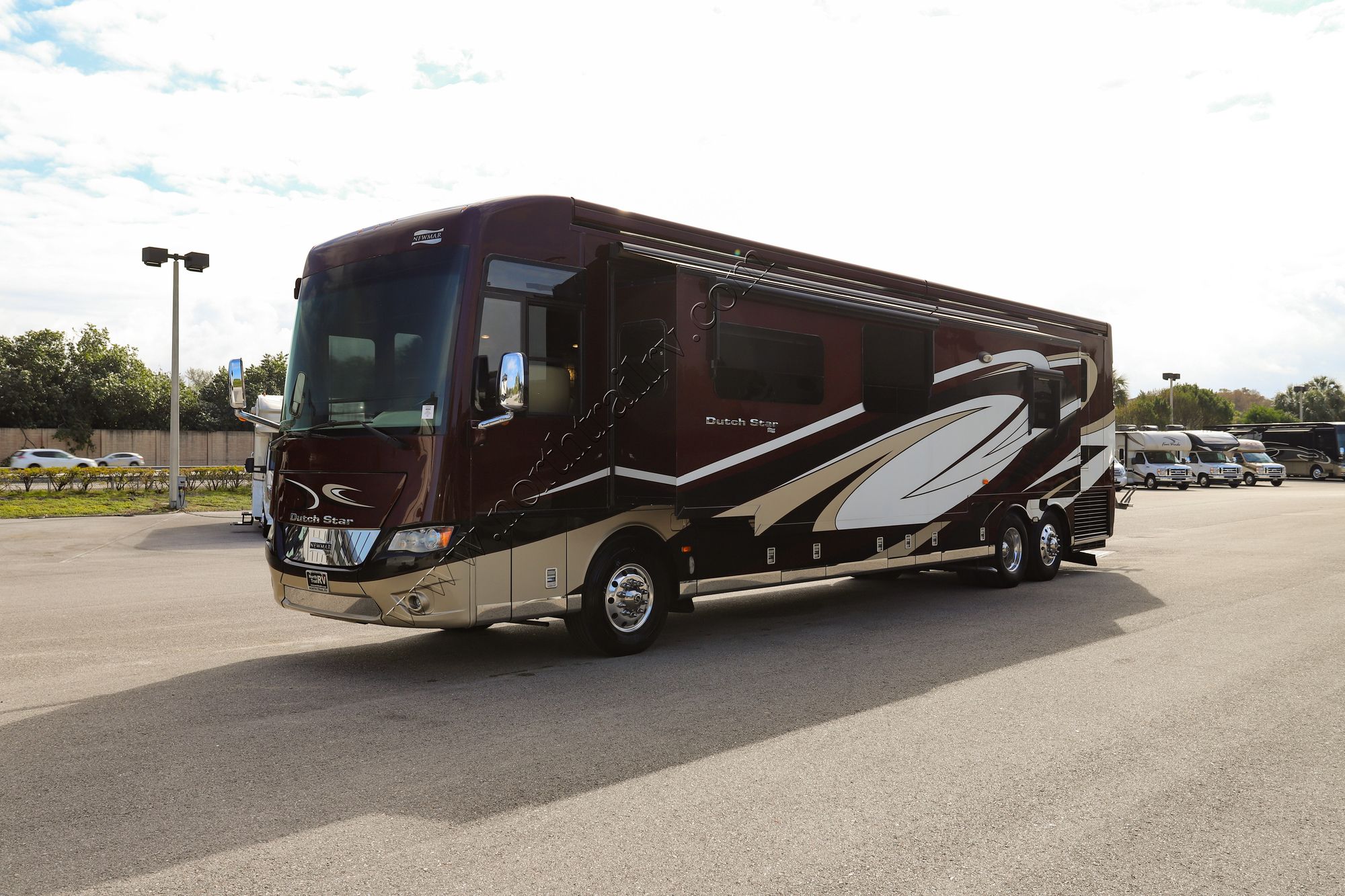 Used 2017 Newmar Dutch Star 4369 Class A  For Sale