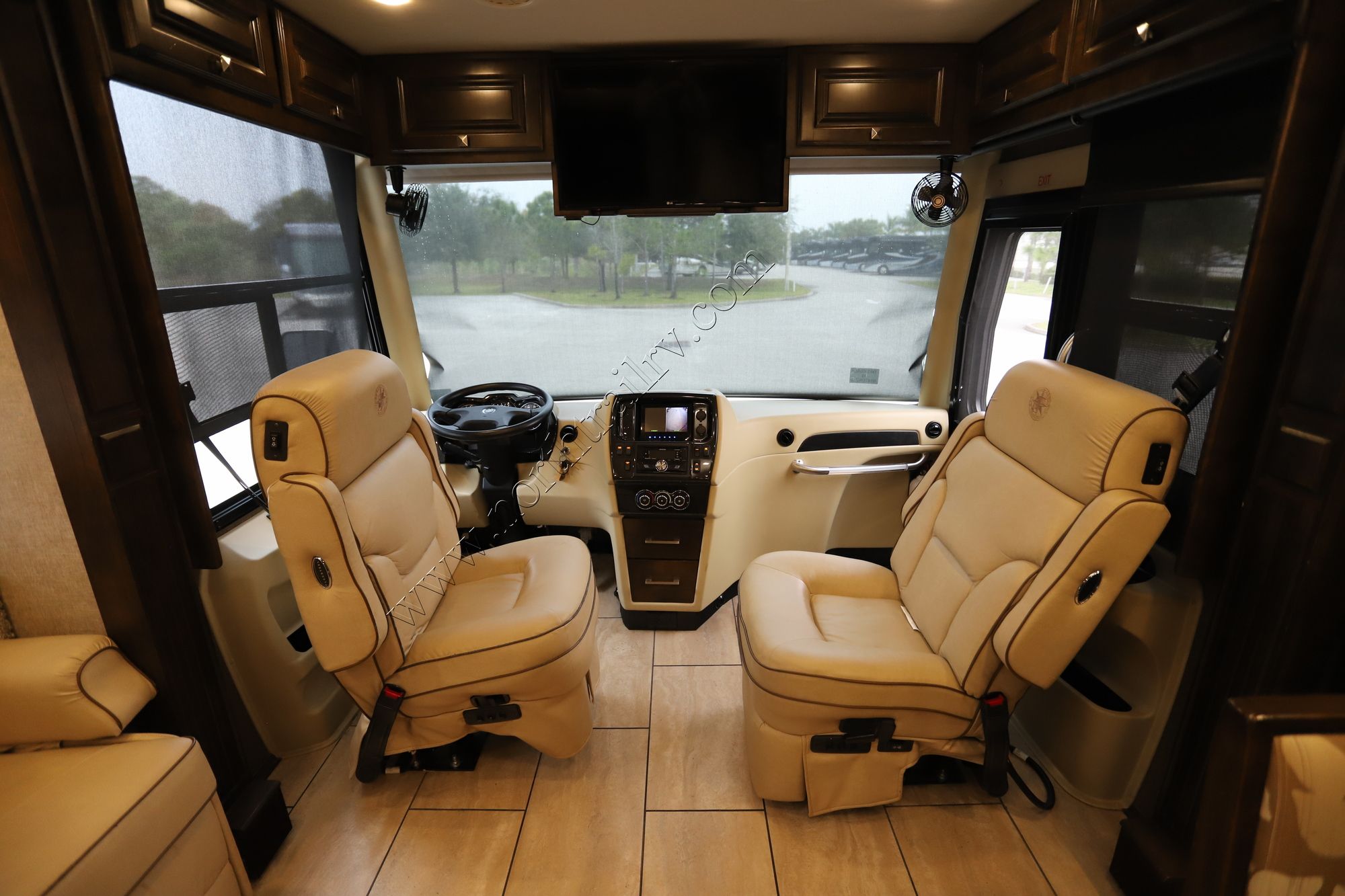 Used 2017 Tiffin Motor Homes Breeze 31BR Class A  For Sale