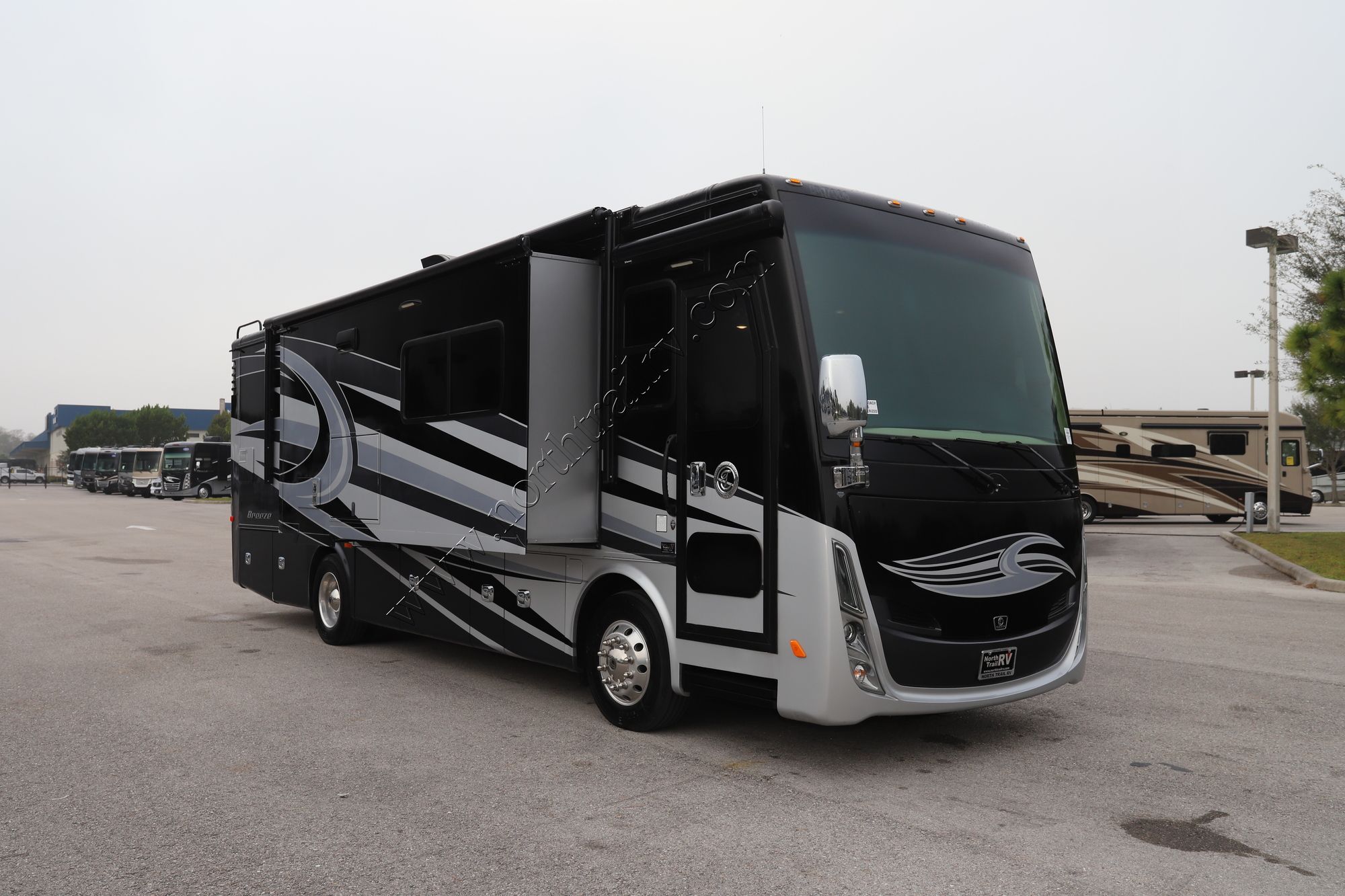 Used 2017 Tiffin Motor Homes Breeze 31BR Class A  For Sale