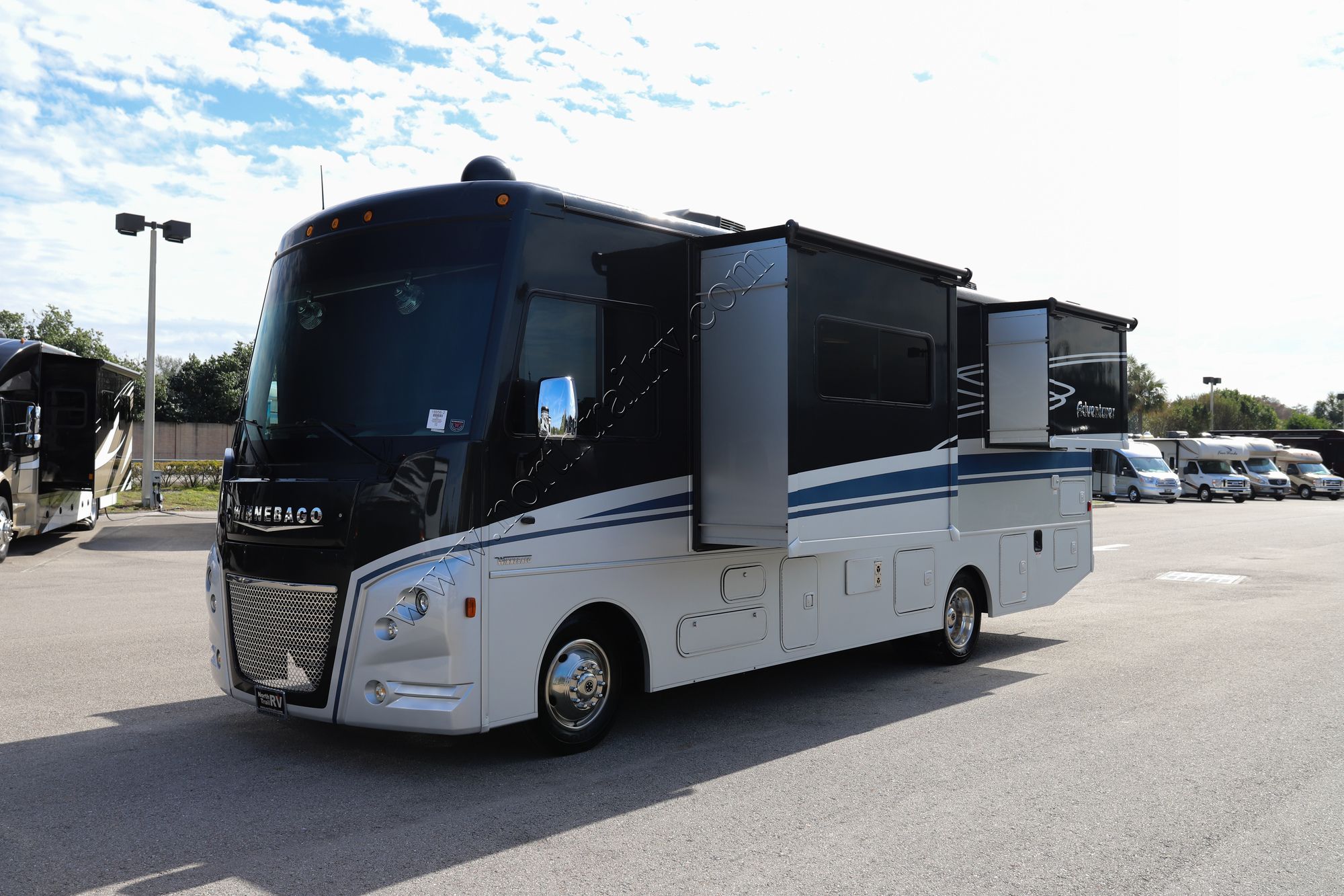 Used 2021 Winnebago Adventurer 27N Class A  For Sale