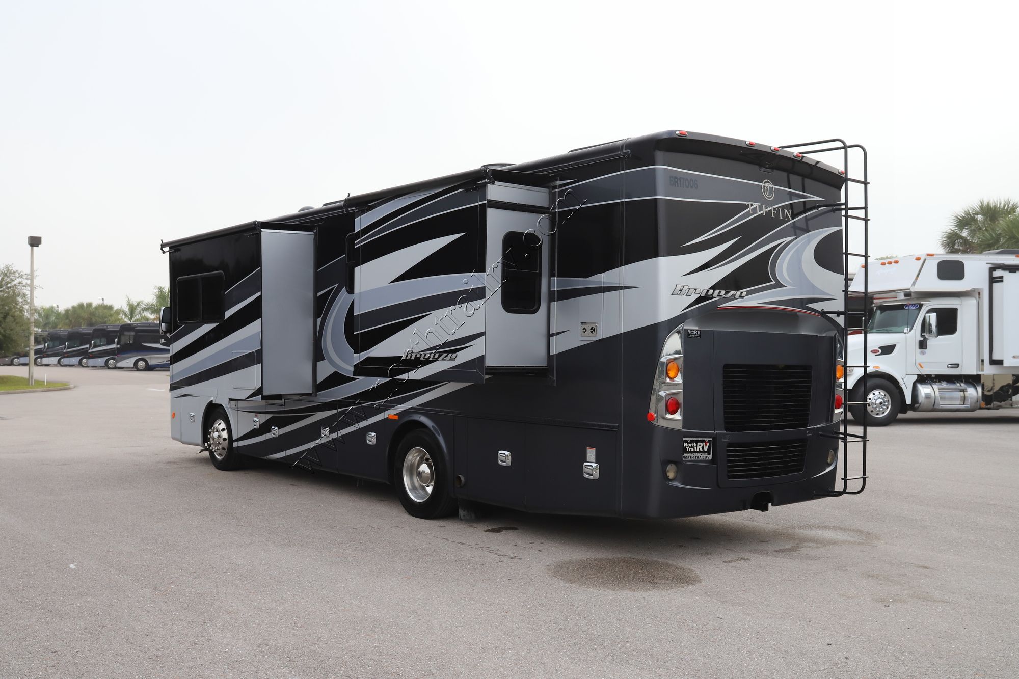 Used 2017 Tiffin Motor Homes Breeze 31BR Class A  For Sale