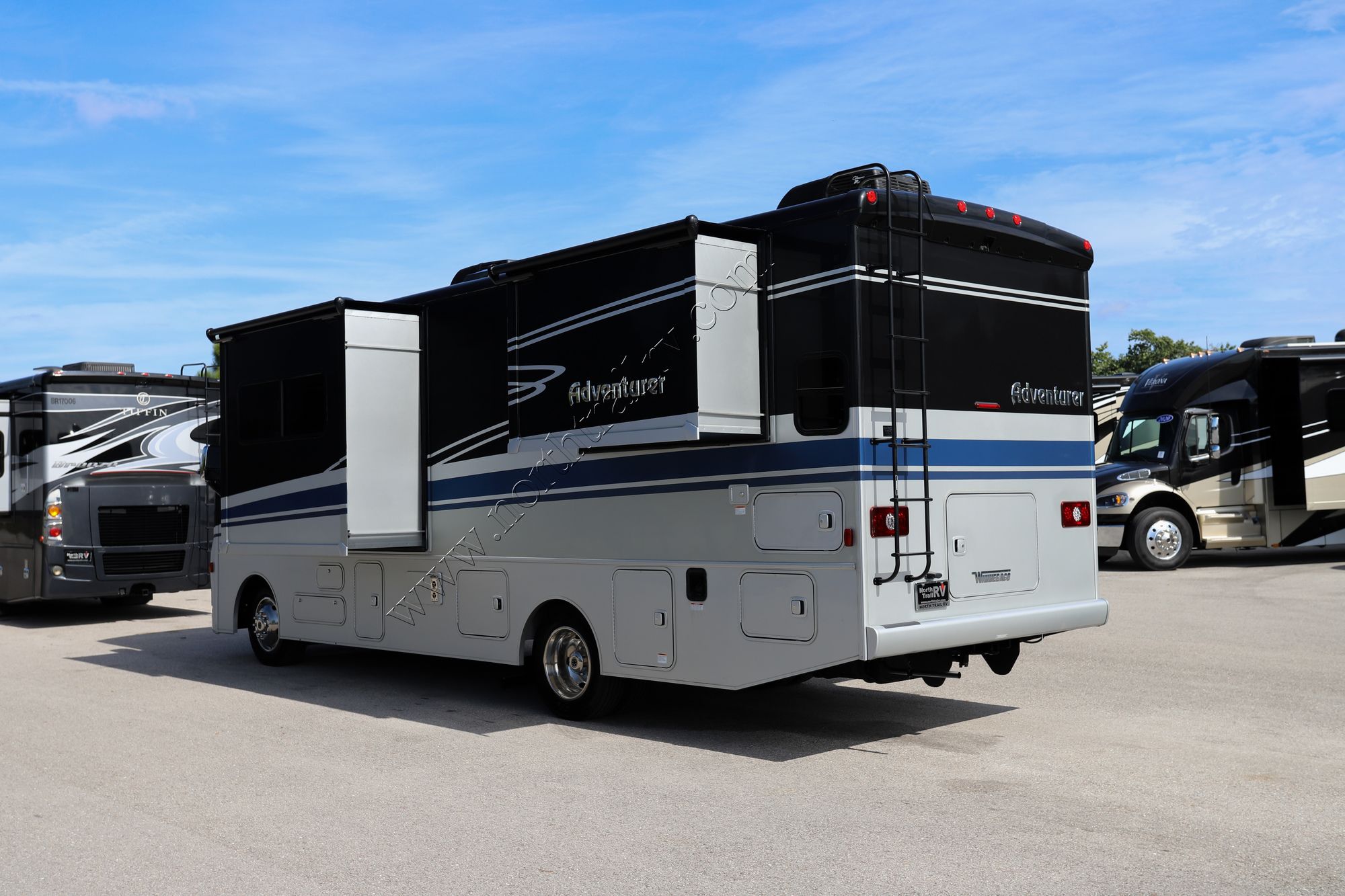 Used 2021 Winnebago Adventurer 27N Class A  For Sale