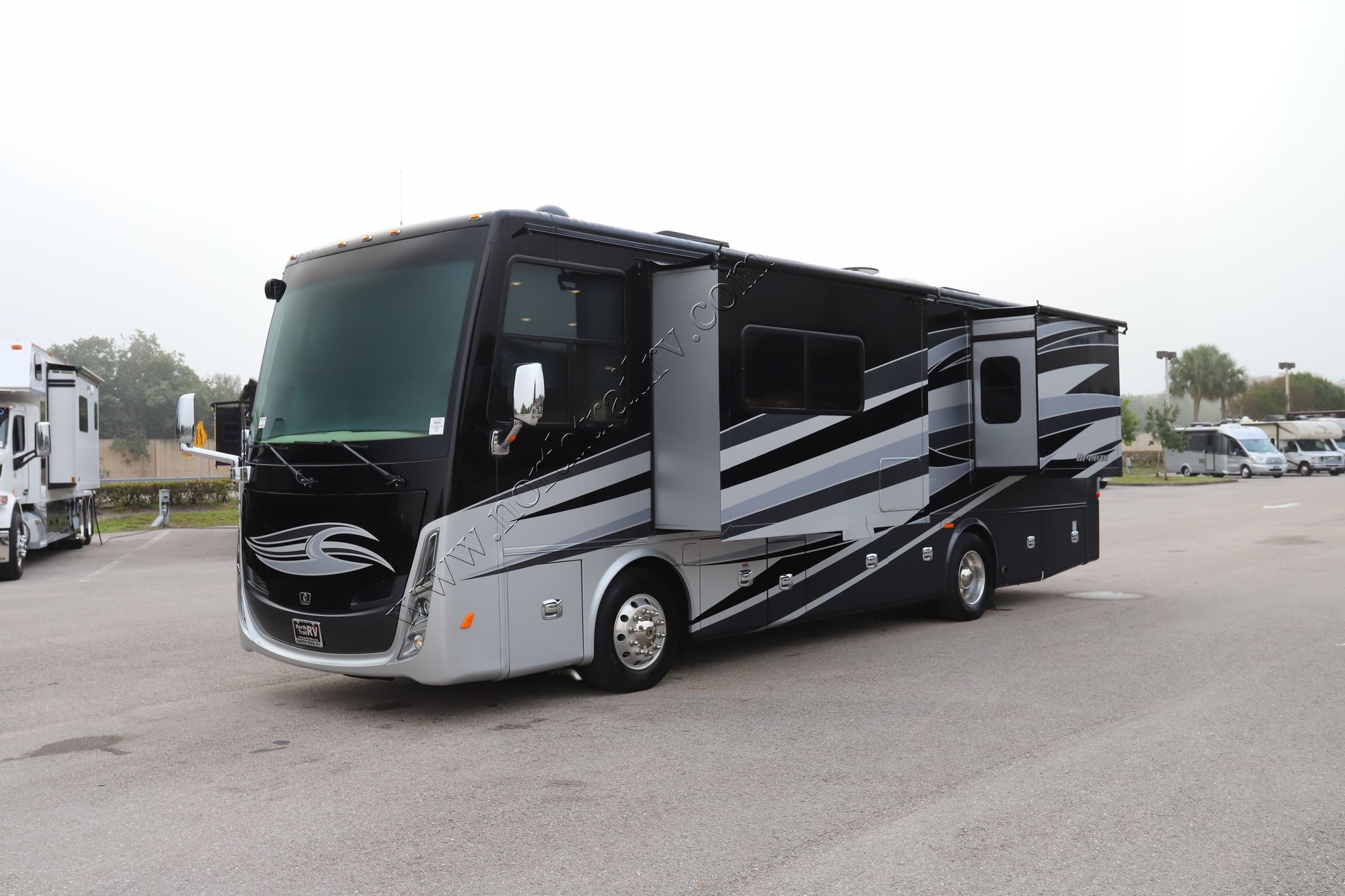 Used 2017 Tiffin Motor Homes Breeze 31BR Class A  For Sale