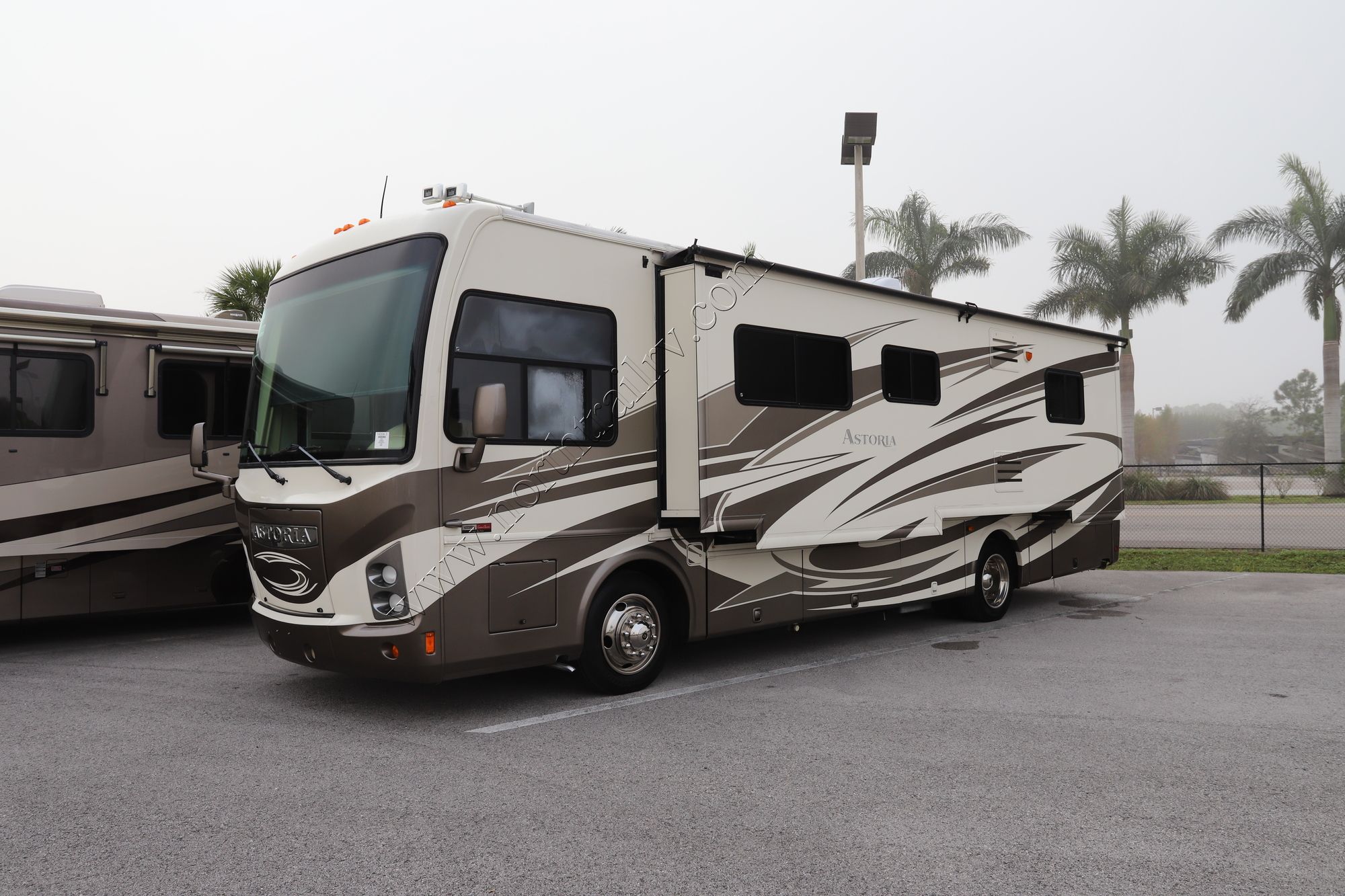 Used 2010 Damon Astoria 3650 Class A  For Sale