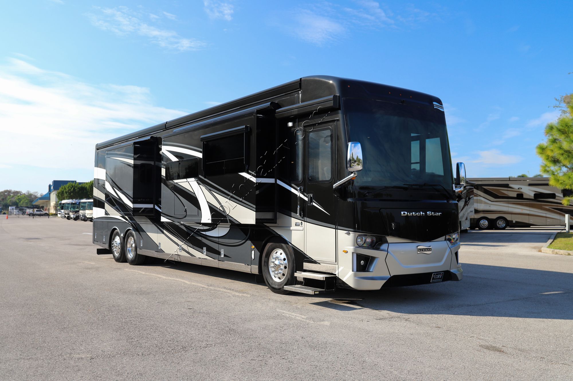 Used 2021 Newmar Dutch Star 4369 Class A  For Sale