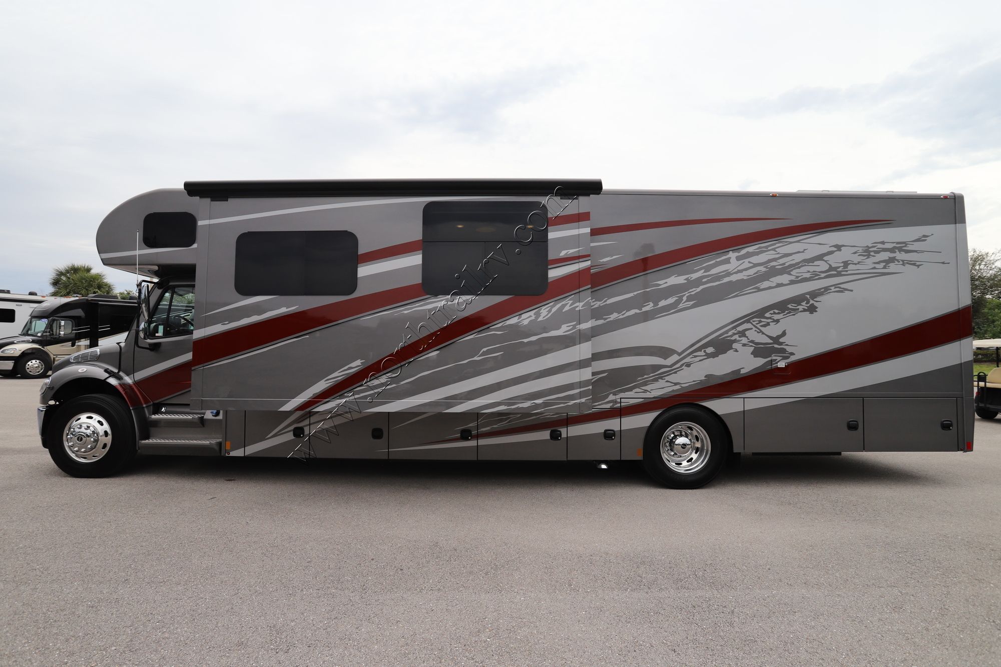 New 2022 Renegade Rv Valencia 38BB Super C  For Sale