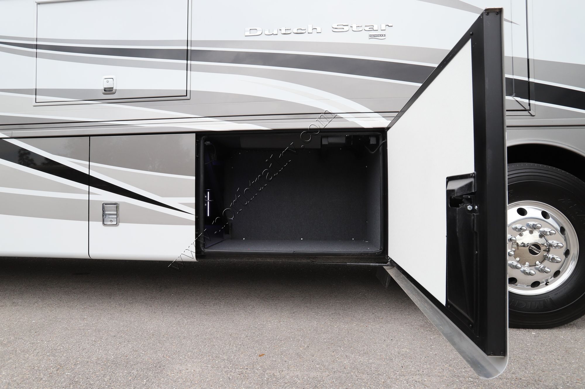 New 2022 Newmar Dutch Star 4369 Class A  For Sale
