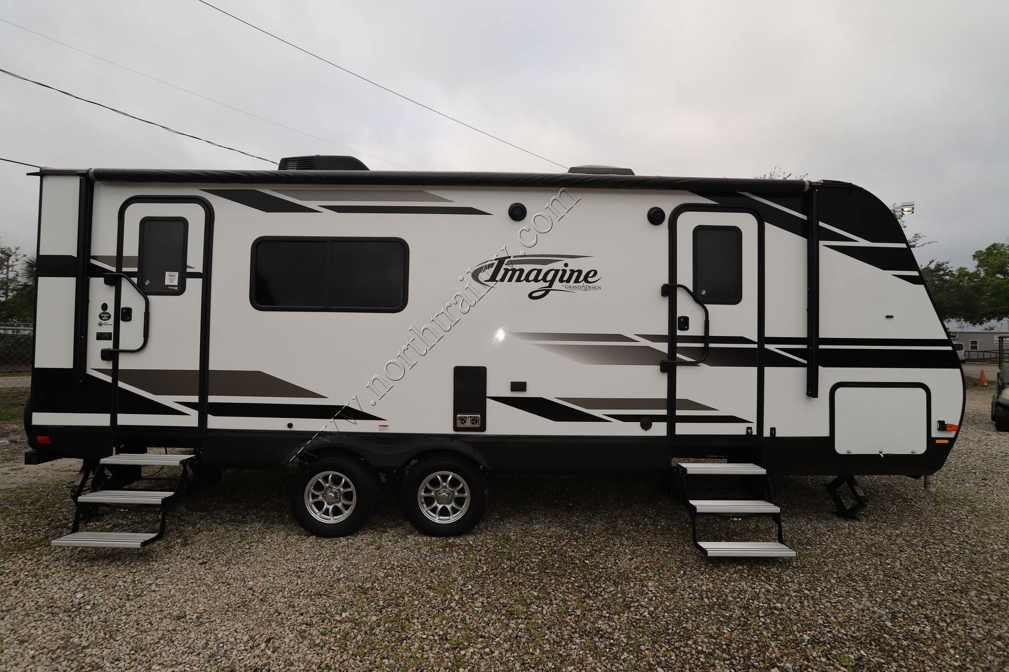 Used 2019 Grand Design Imagine 2250RK Travel Trailer  For Sale