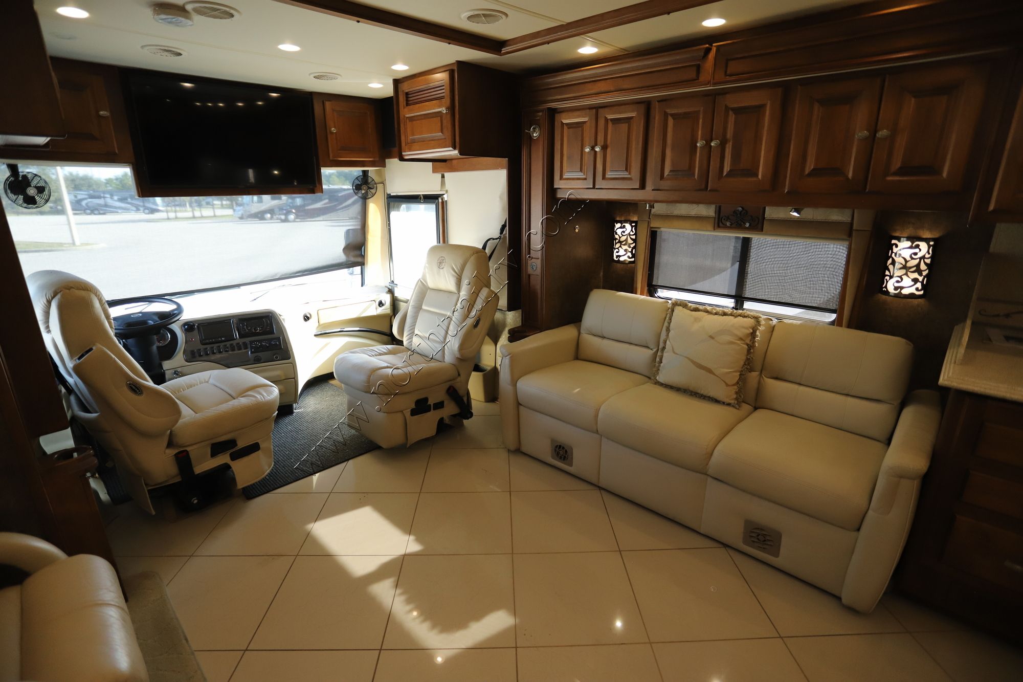 Used 2011 Tiffin Motor Homes Phaeton 40QTH Class A  For Sale