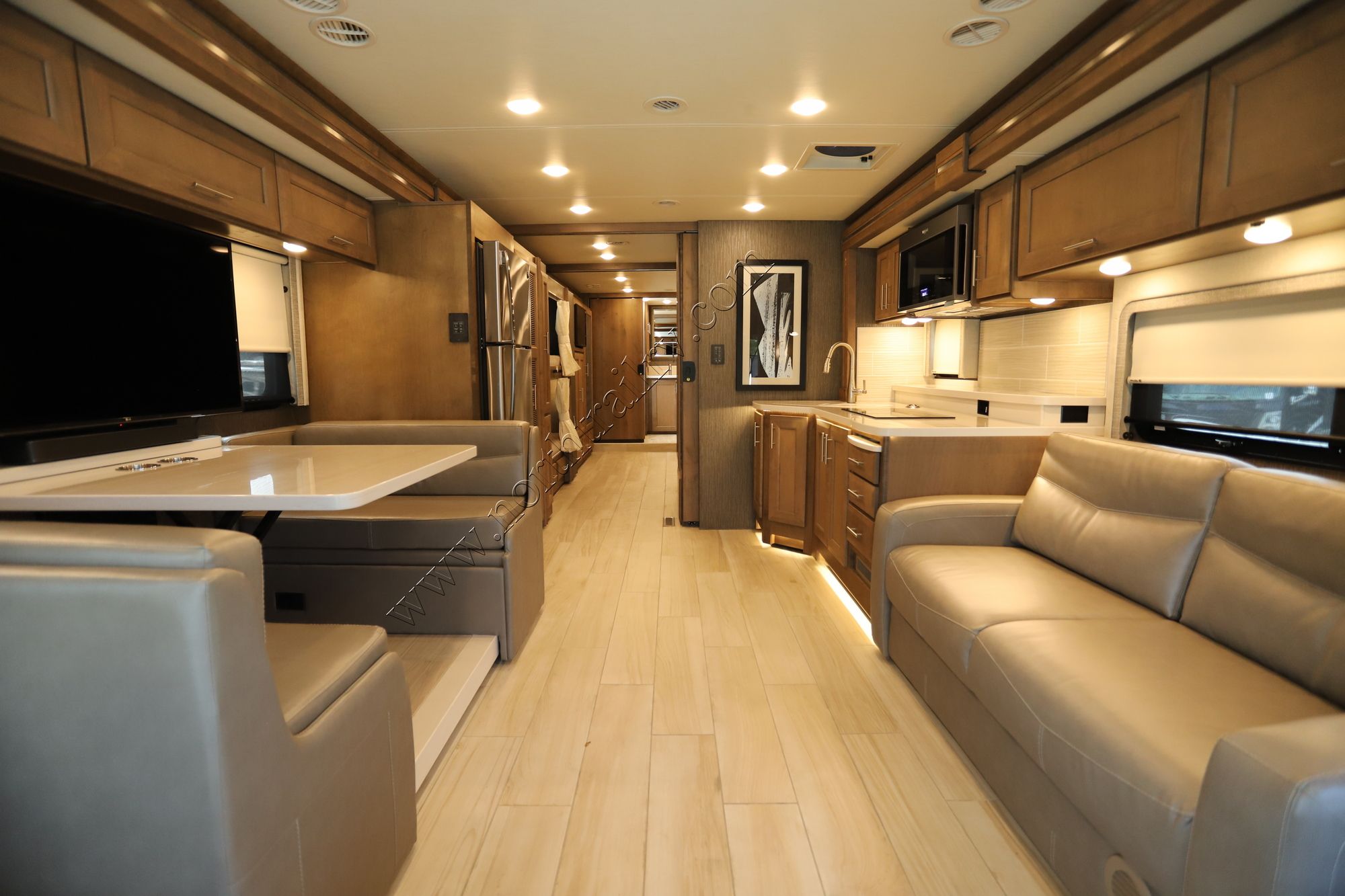 Used 2021 Thor Aria 4000 Class A  For Sale