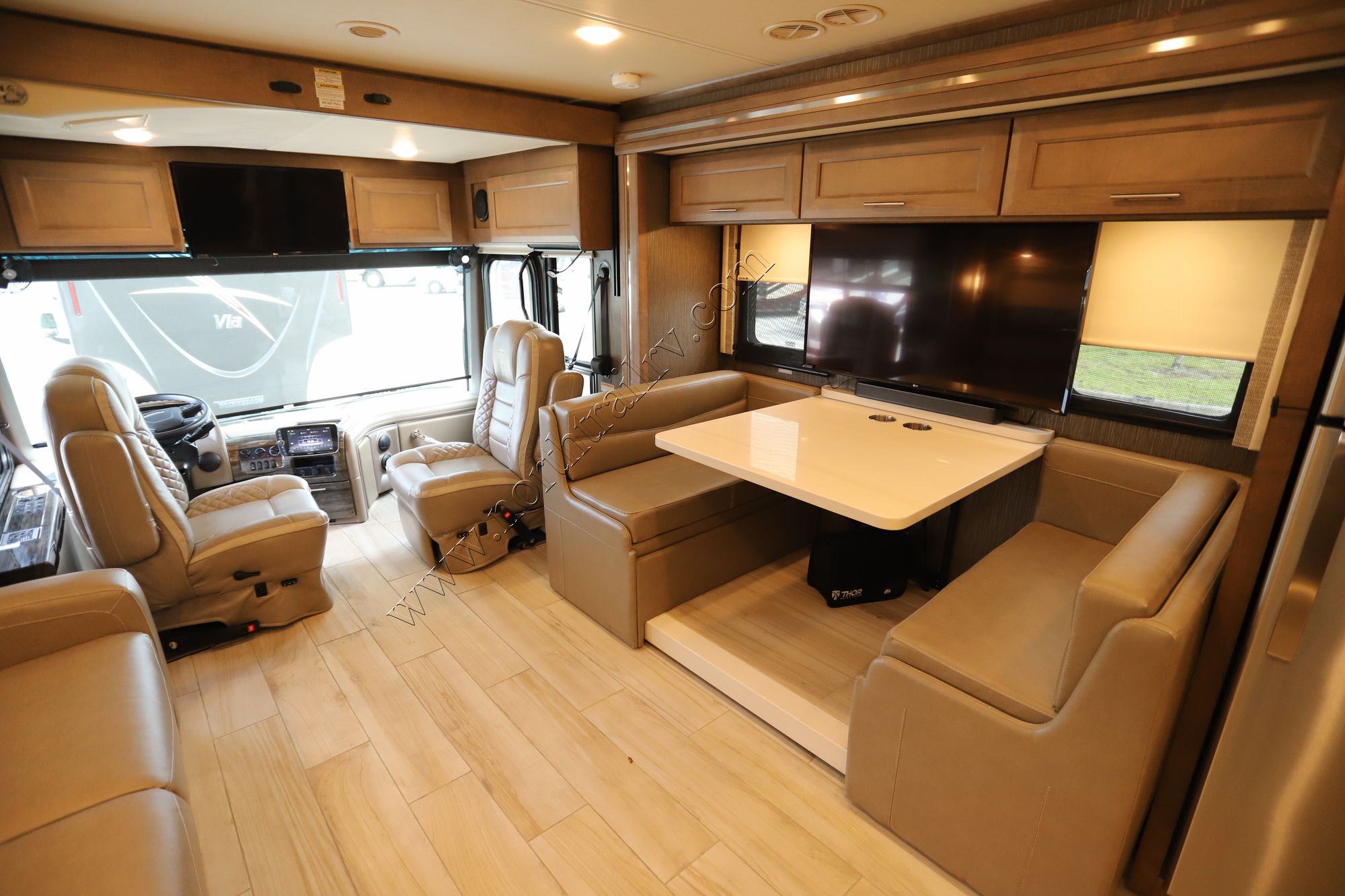 Used 2021 Thor Aria 4000 Class A  For Sale