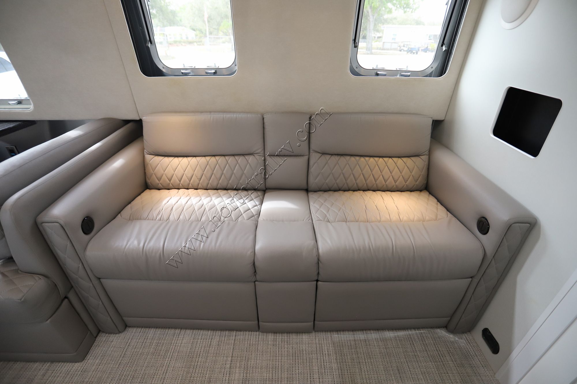 Used 2021 Airstream Classic 33FBQ Travel Trailer  For Sale