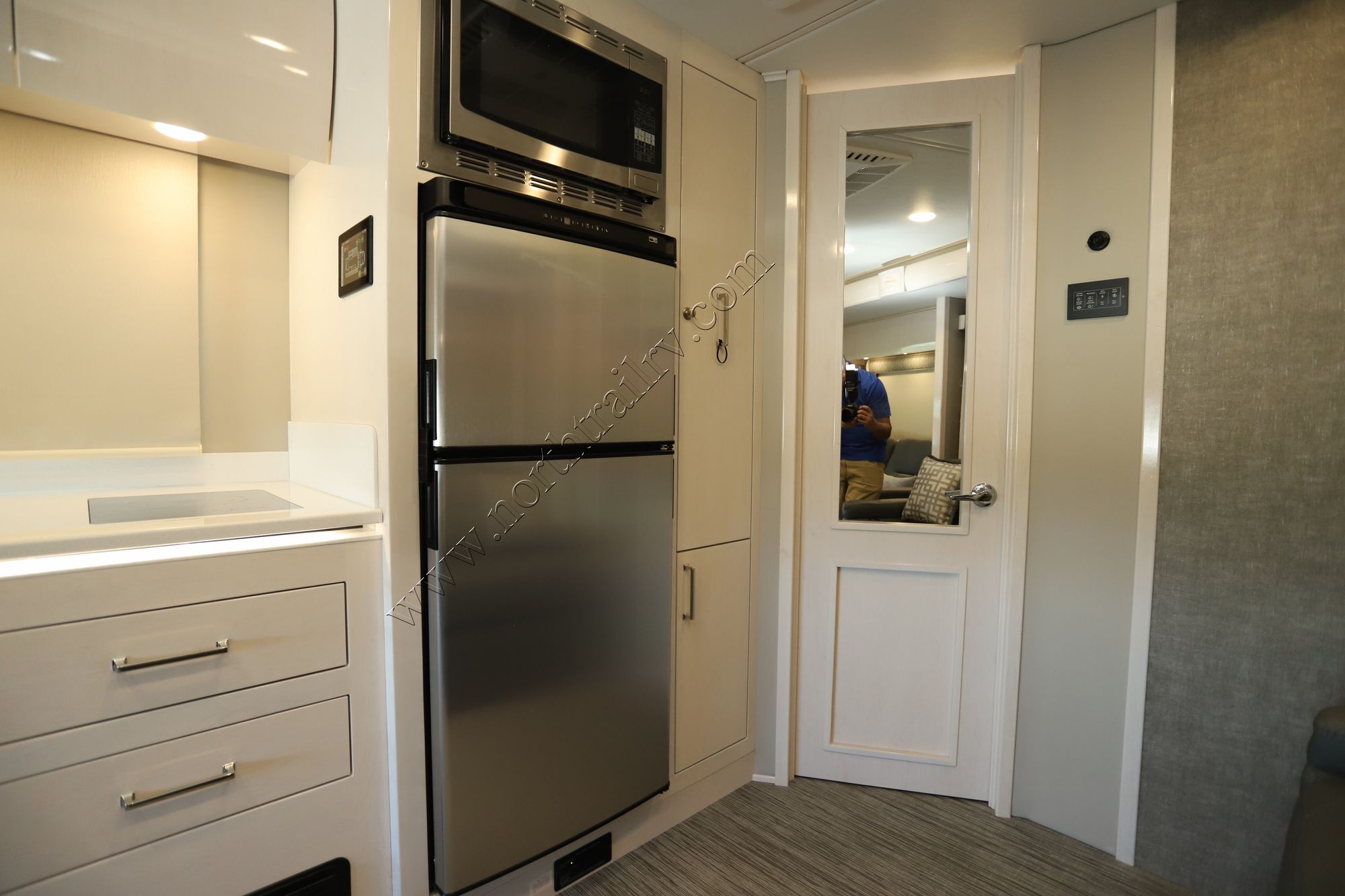 New 2022 Renegade Rv Vienna 25VRMC Class C  For Sale