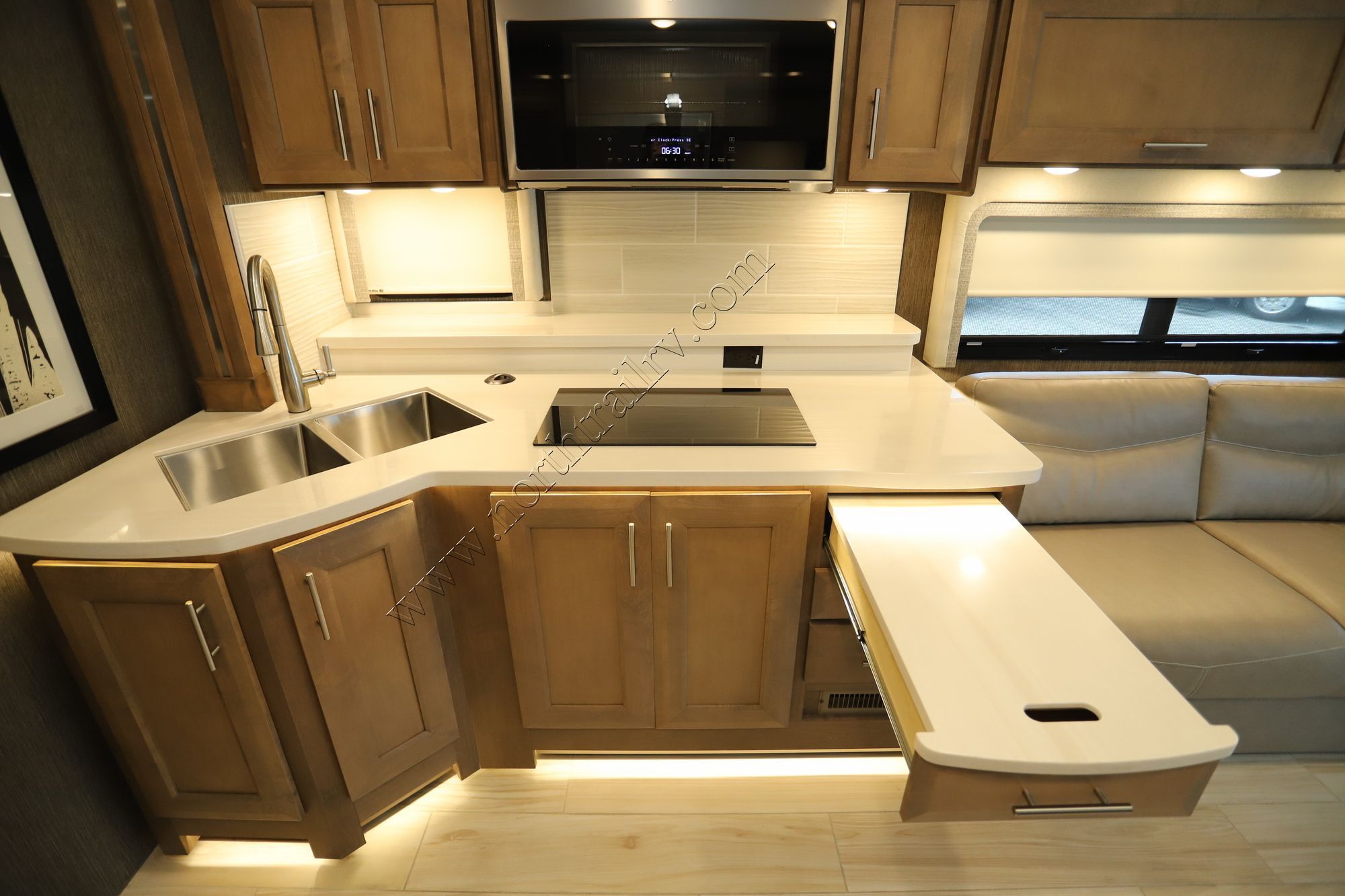 Used 2021 Thor Aria 4000 Class A  For Sale