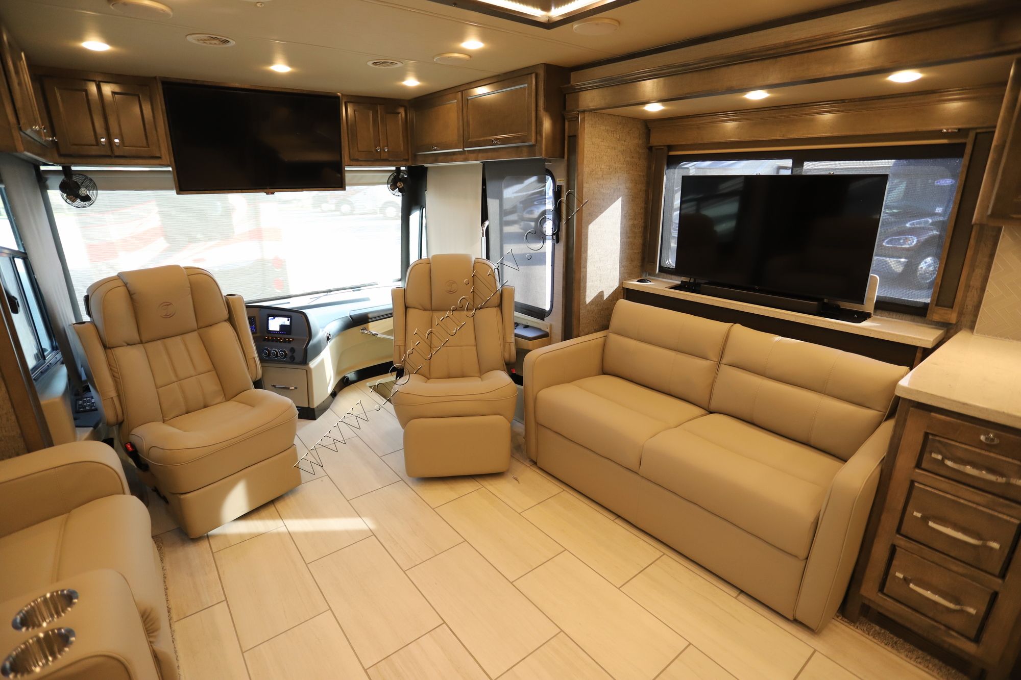 New 2022 Tiffin Motor Homes Allegro Red 37BA Class A  For Sale