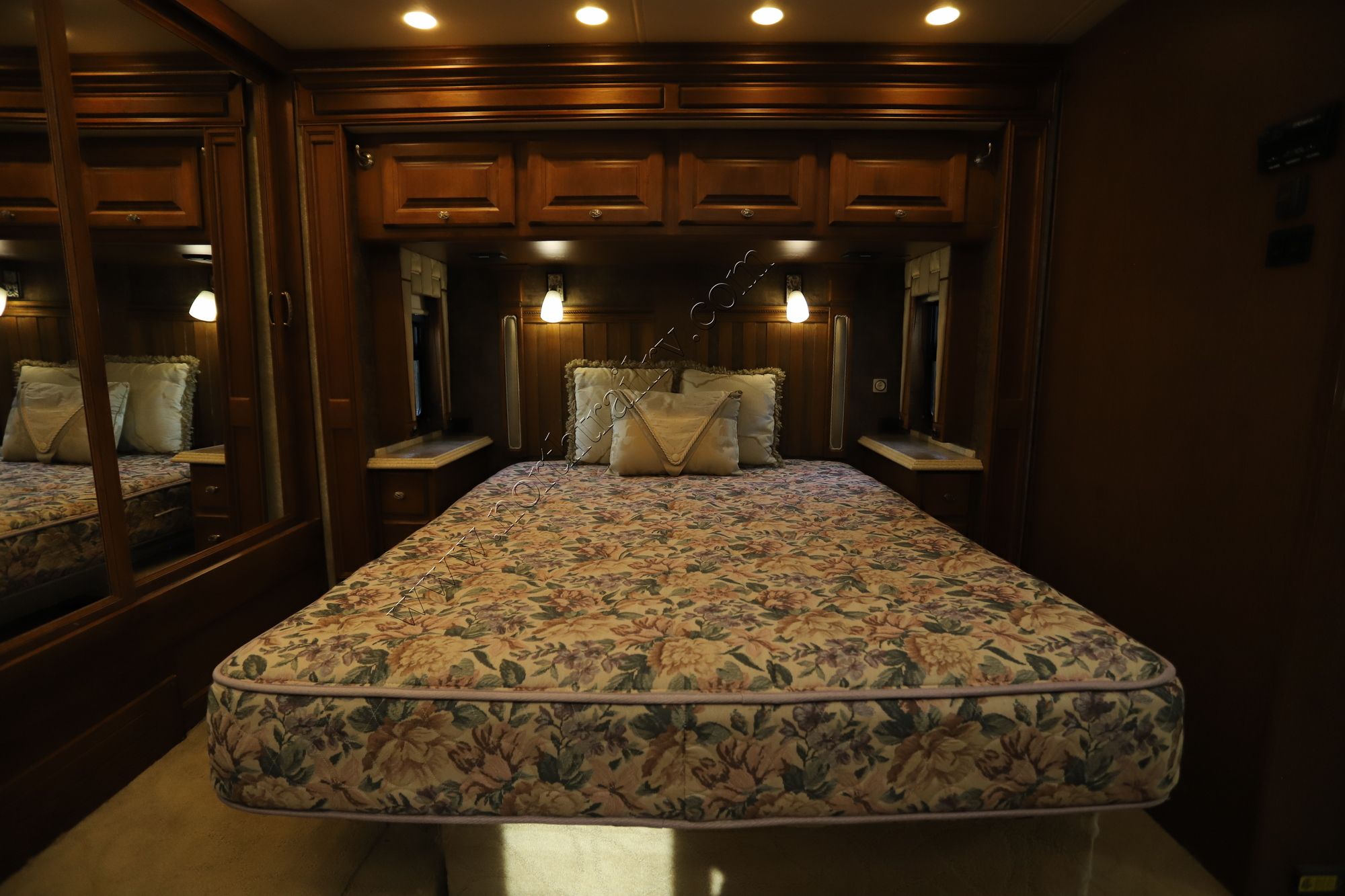 Used 2011 Tiffin Motor Homes Phaeton 40QTH Class A  For Sale