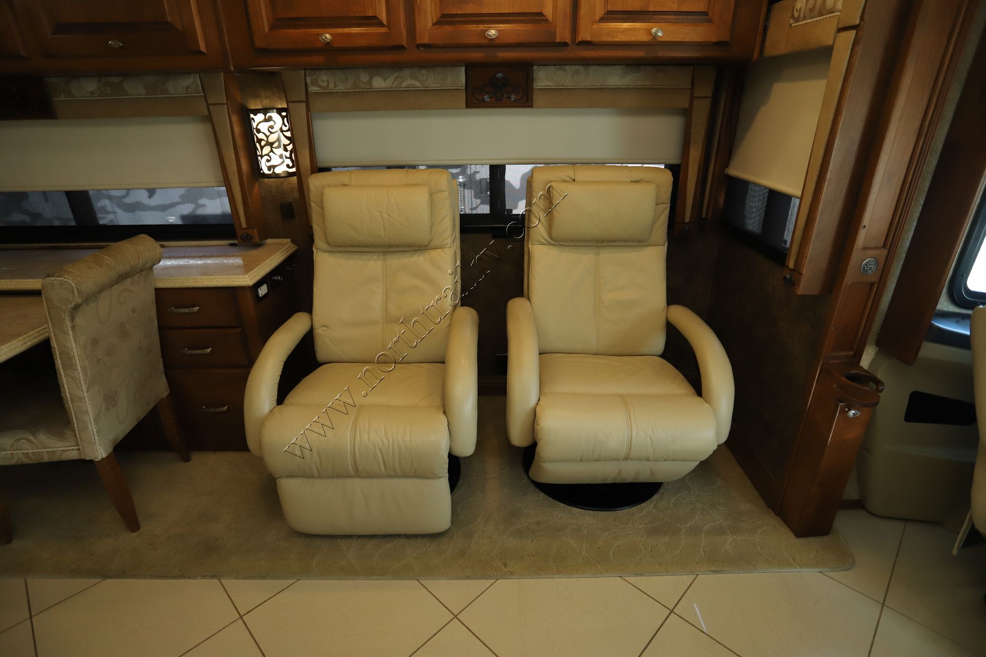 Used 2011 Tiffin Motor Homes Phaeton 40QTH Class A  For Sale