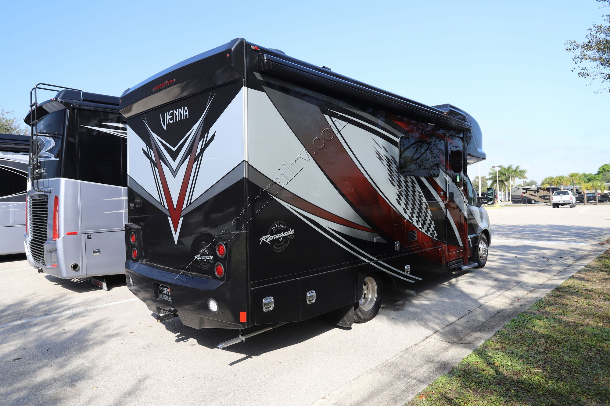 New 2022 Renegade Rv Vienna 25VRMC Class C  For Sale