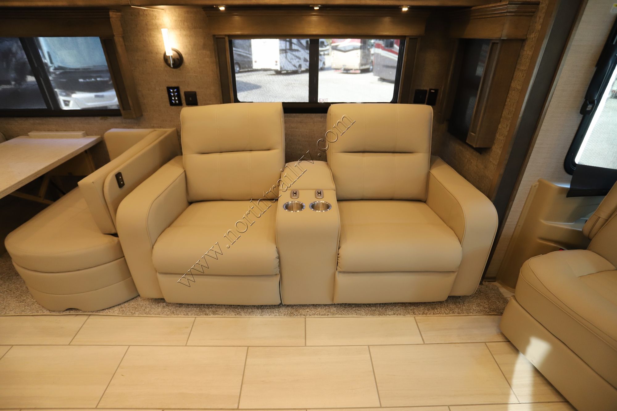 New 2022 Tiffin Motor Homes Allegro Red 37BA Class A  For Sale