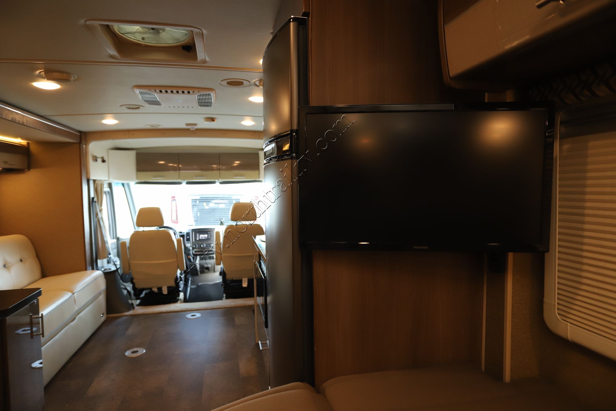 Used 2017 Winnebago Via 25P Class A  For Sale