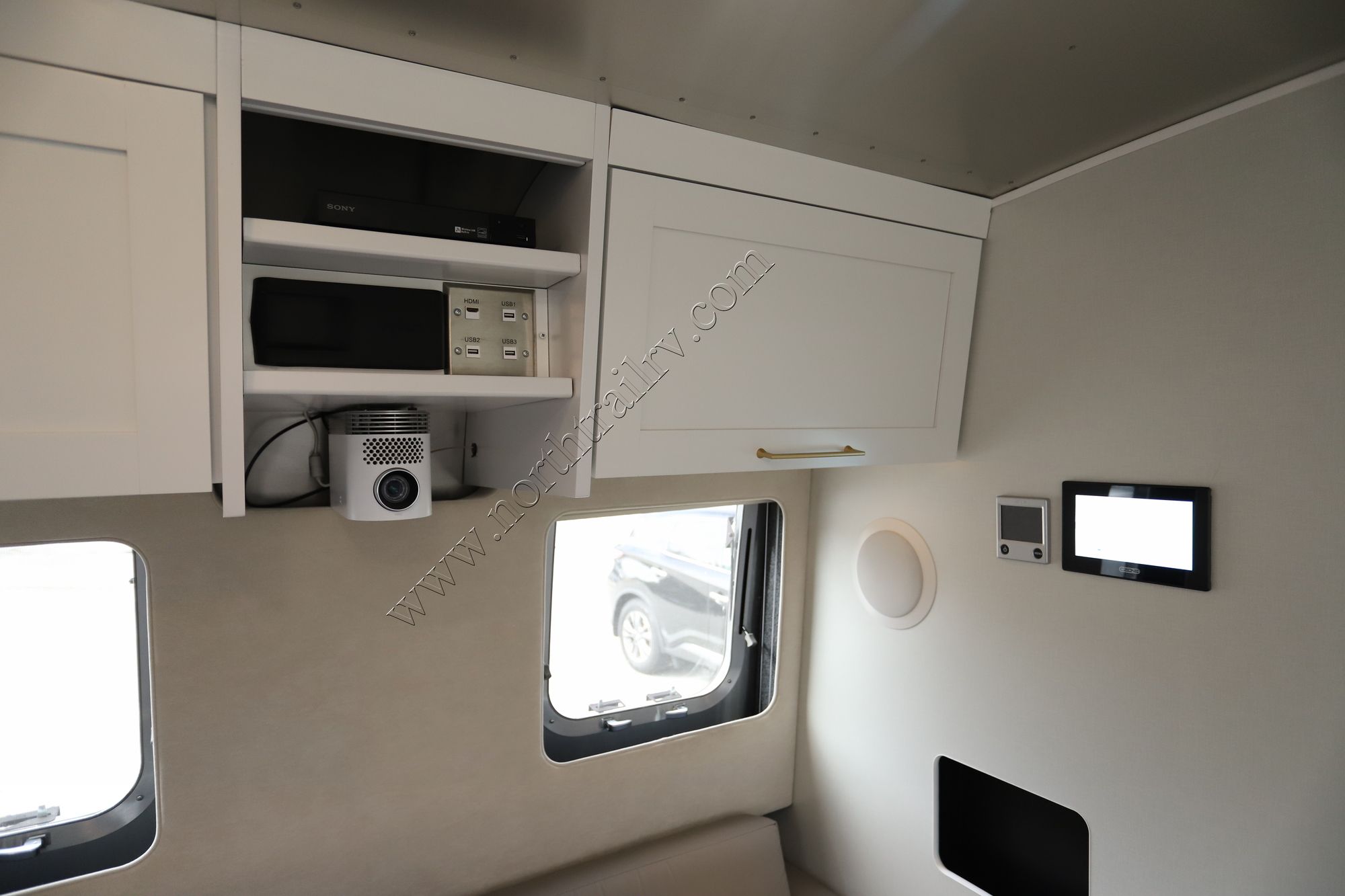 Used 2021 Airstream Classic 33FBQ Travel Trailer  For Sale