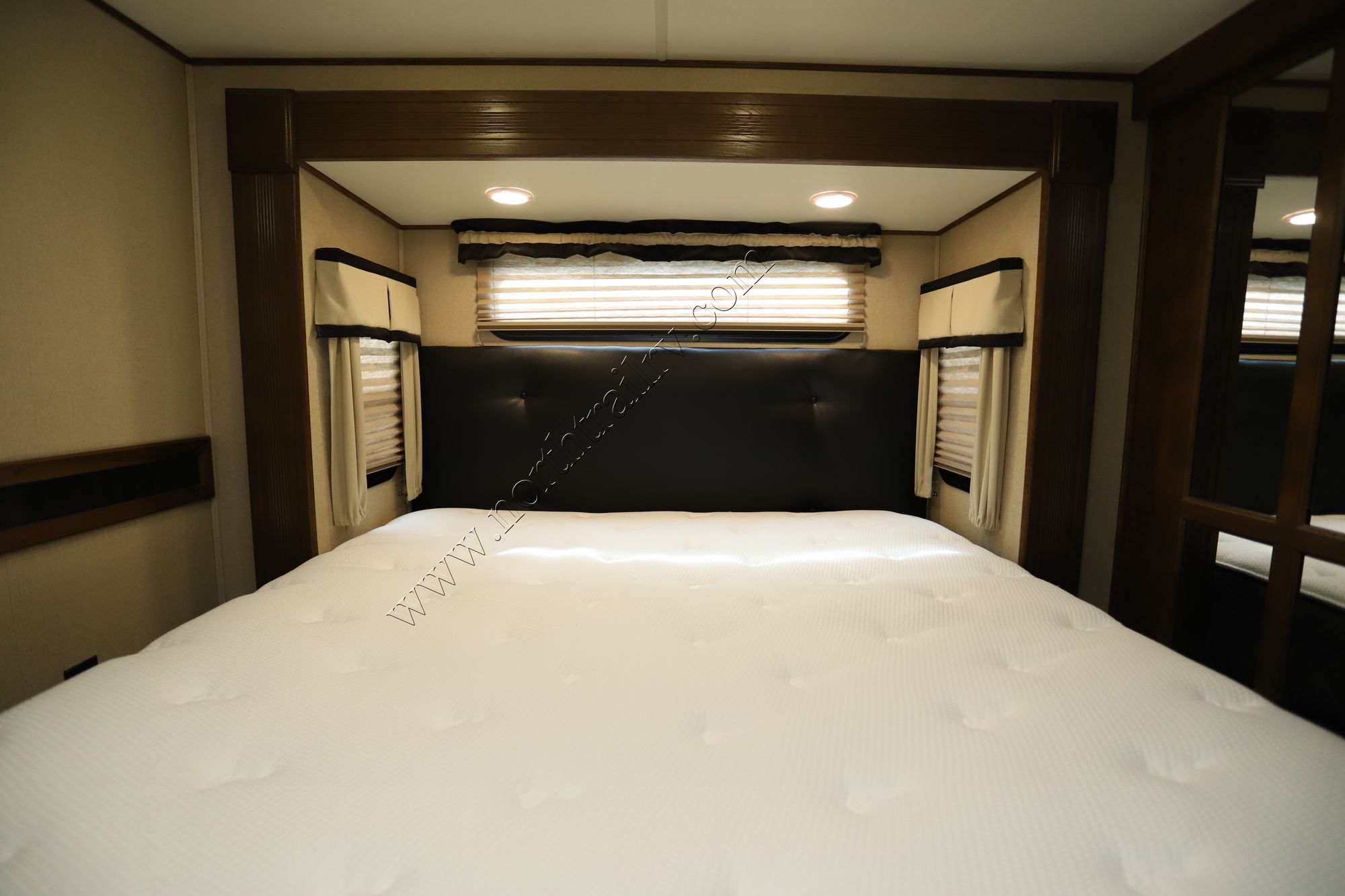 Used 2015 Grand Design Momentum 380TH Fifth Wheel  For Sale