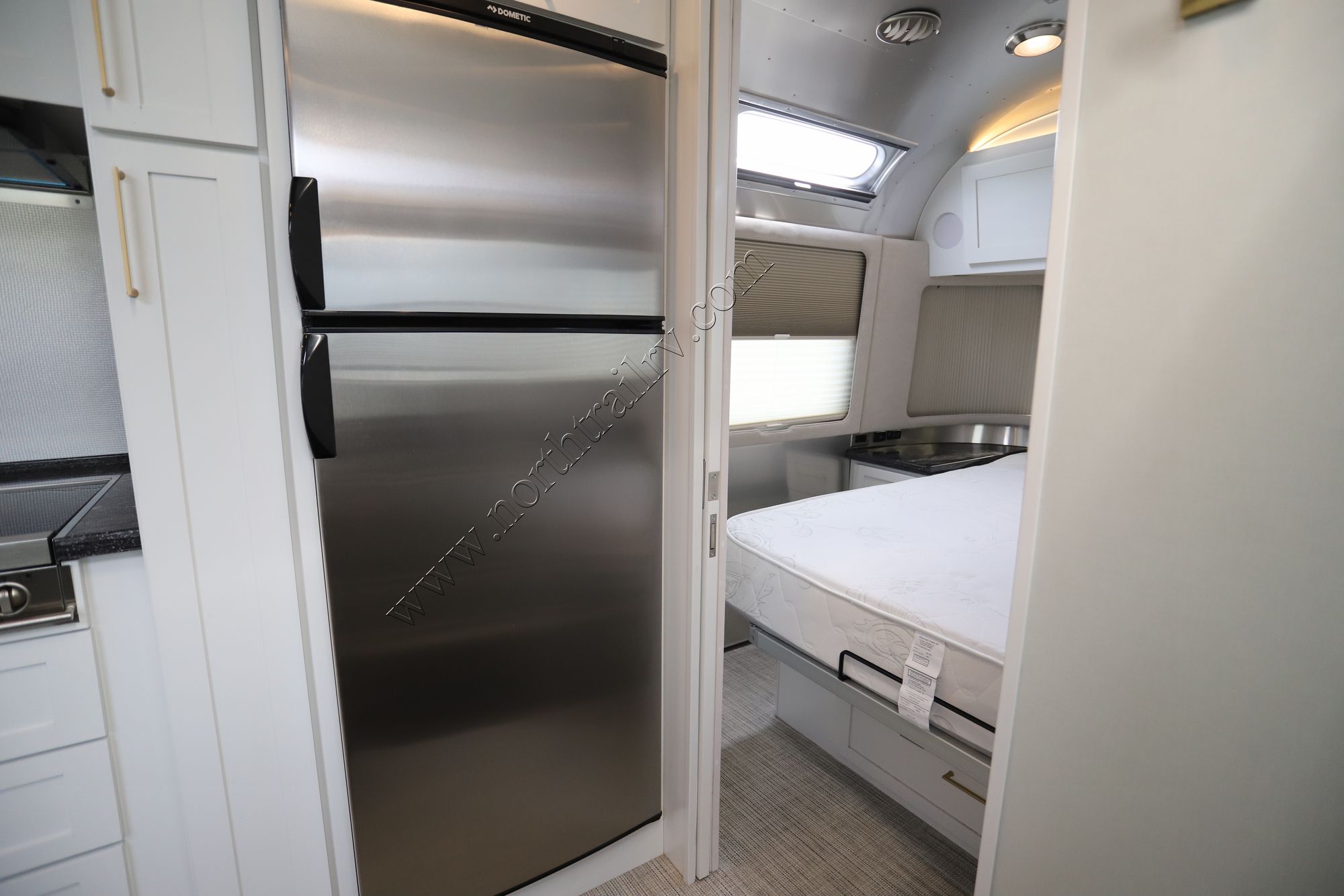 Used 2021 Airstream Classic 33FBQ Travel Trailer  For Sale