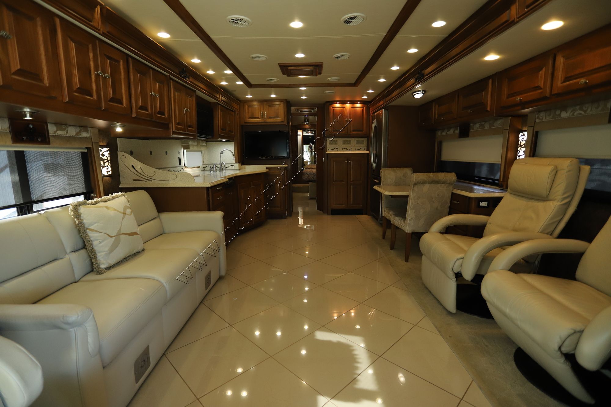 Used 2011 Tiffin Motor Homes Phaeton 40QTH Class A  For Sale