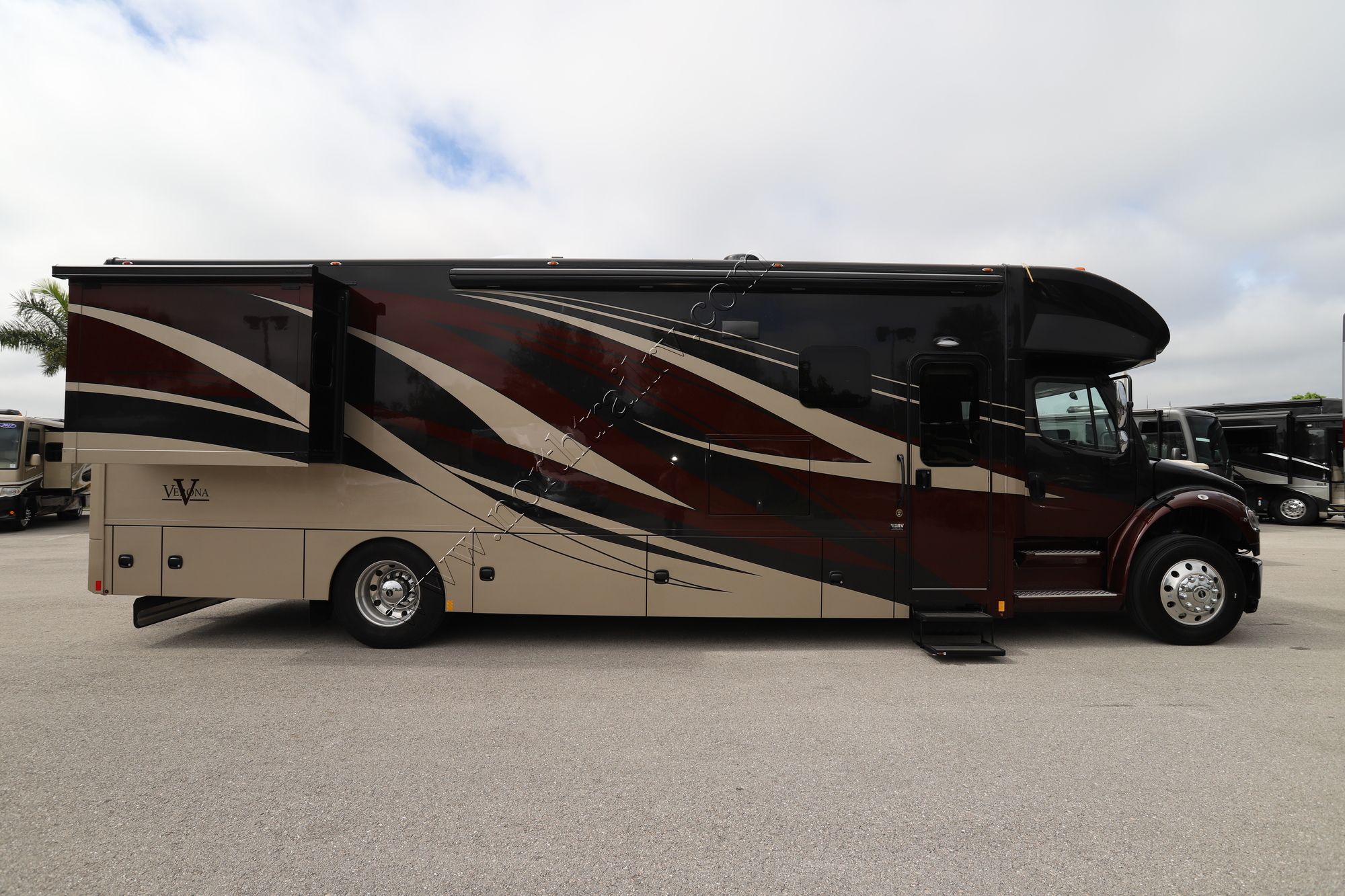 New 2022 Renegade Rv Verona 36VSB Super C  For Sale